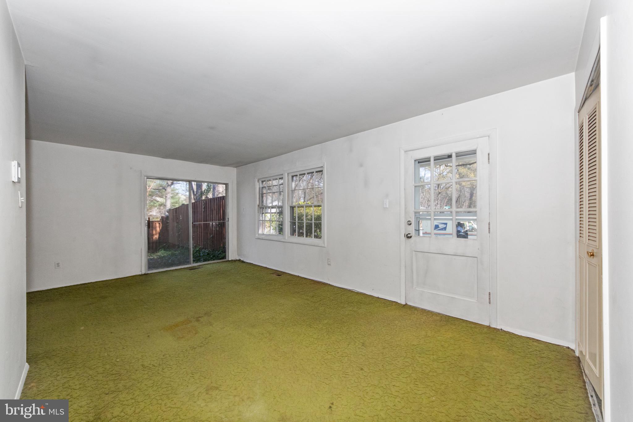 CROFTON TOWNE/PARK - Residential