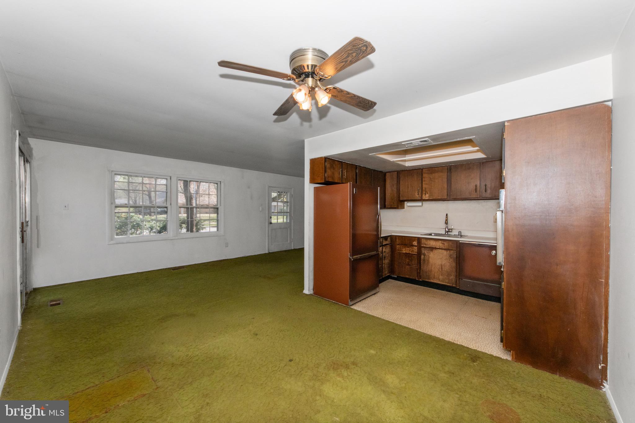 CROFTON TOWNE/PARK - Residential