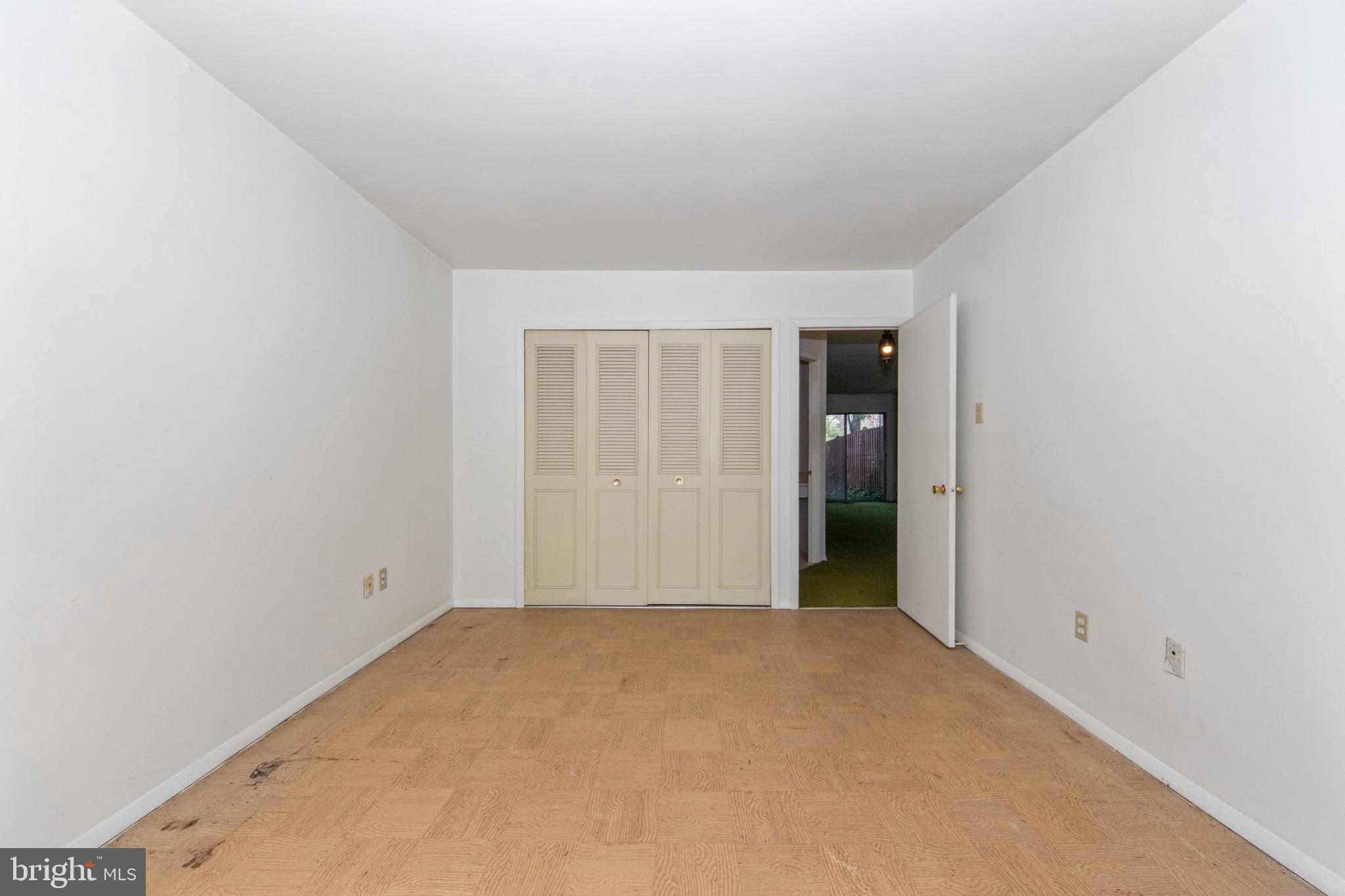 CROFTON TOWNE/PARK - Residential