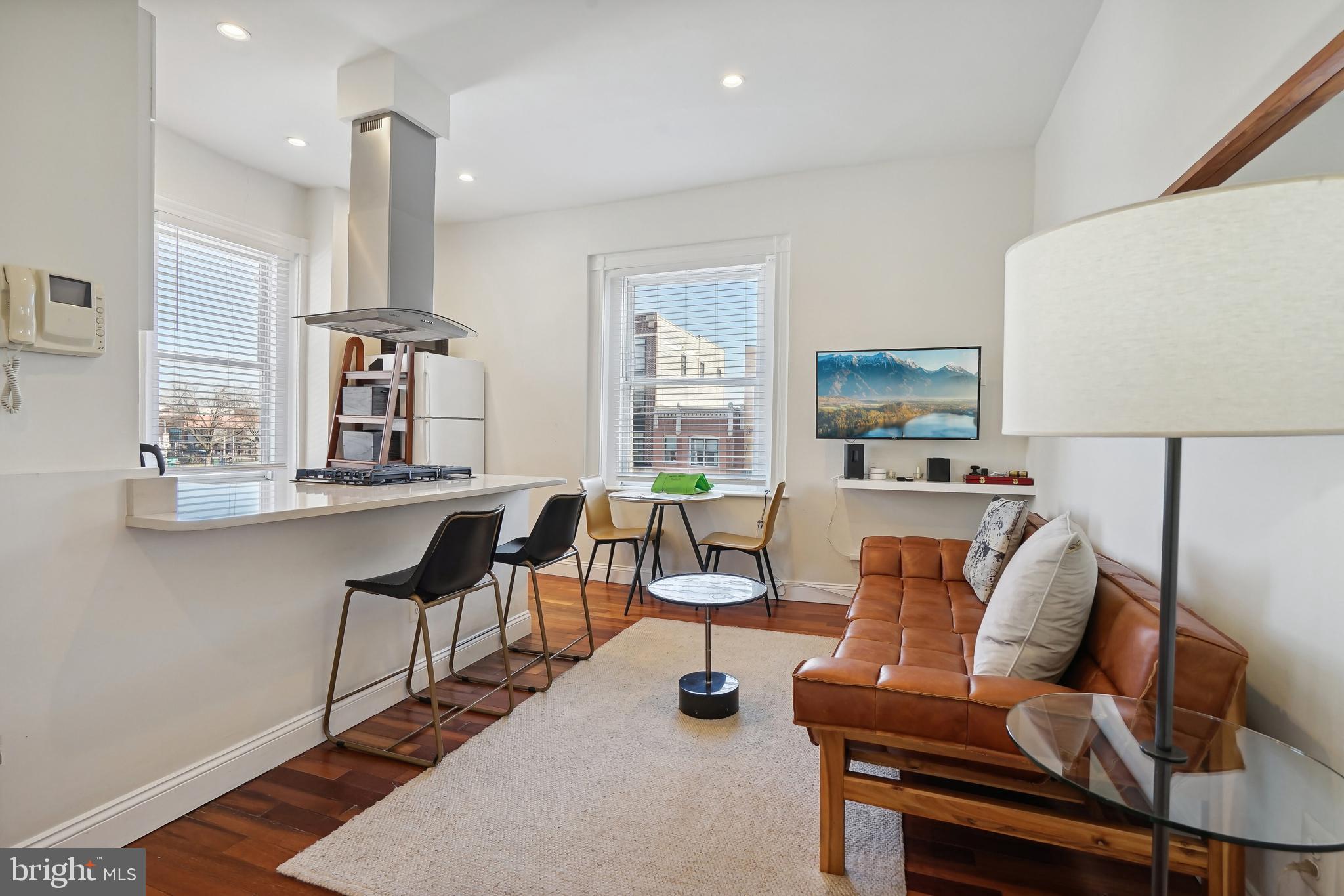 LOGAN CIRCLE - Residential Income