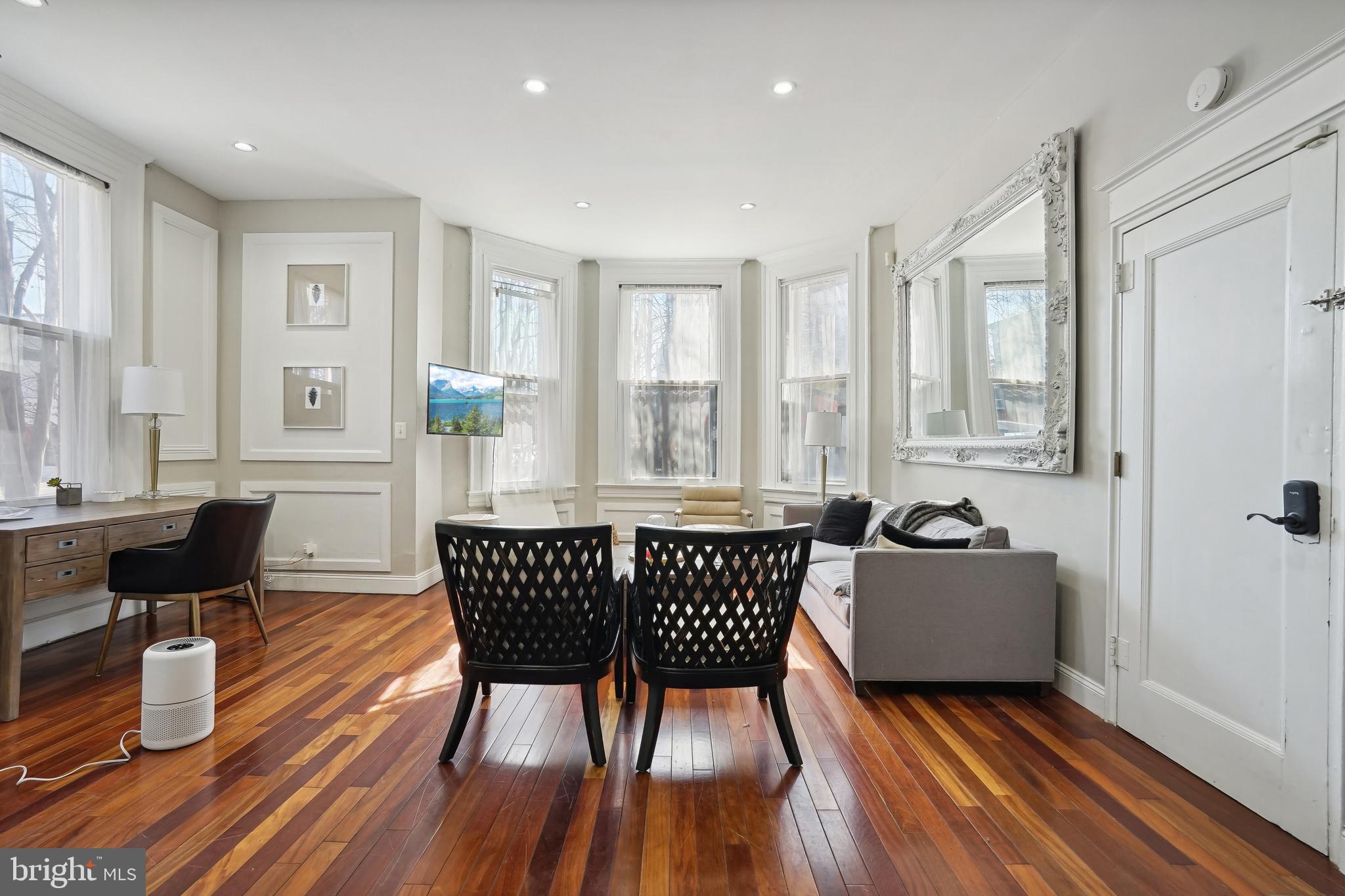 LOGAN CIRCLE - Residential Income