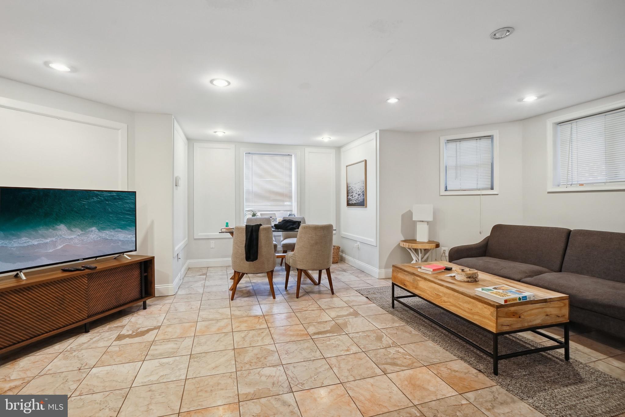 LOGAN CIRCLE - Residential Income