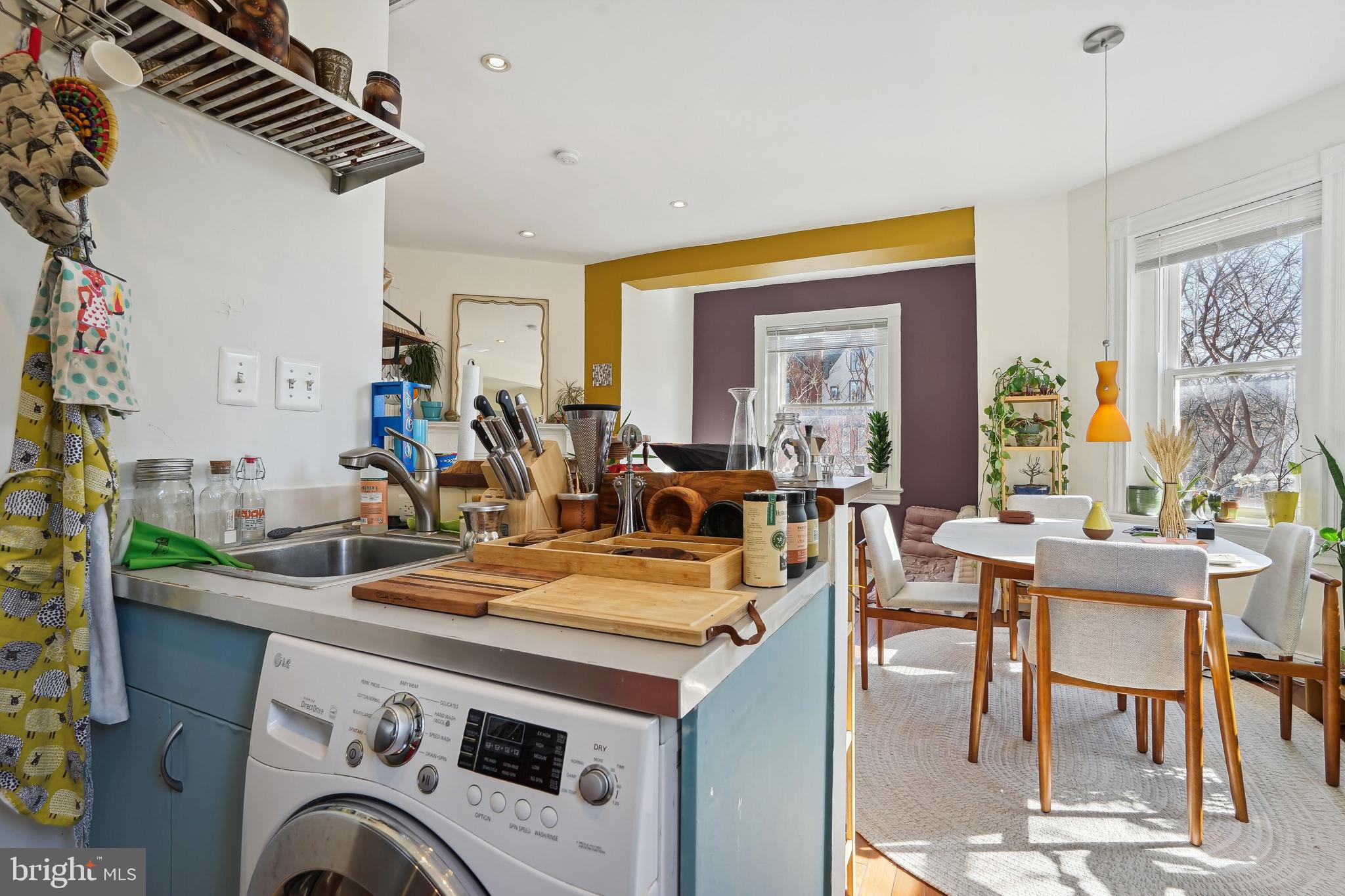 LOGAN CIRCLE - Residential Income