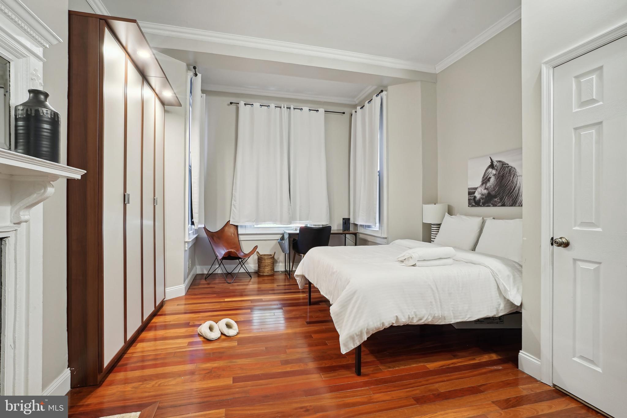 LOGAN CIRCLE - Residential Income