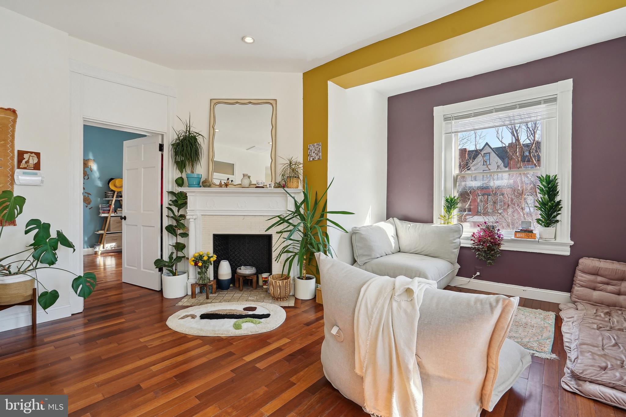 LOGAN CIRCLE - Residential Income
