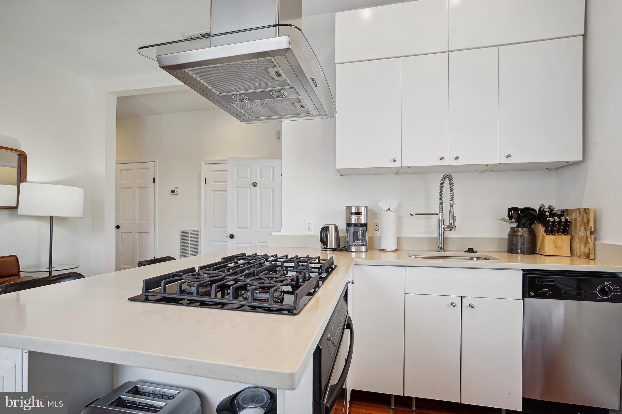 LOGAN CIRCLE - Residential Income