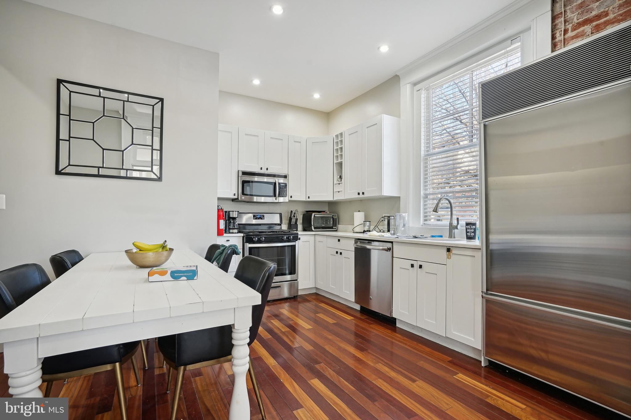 LOGAN CIRCLE - Residential Income