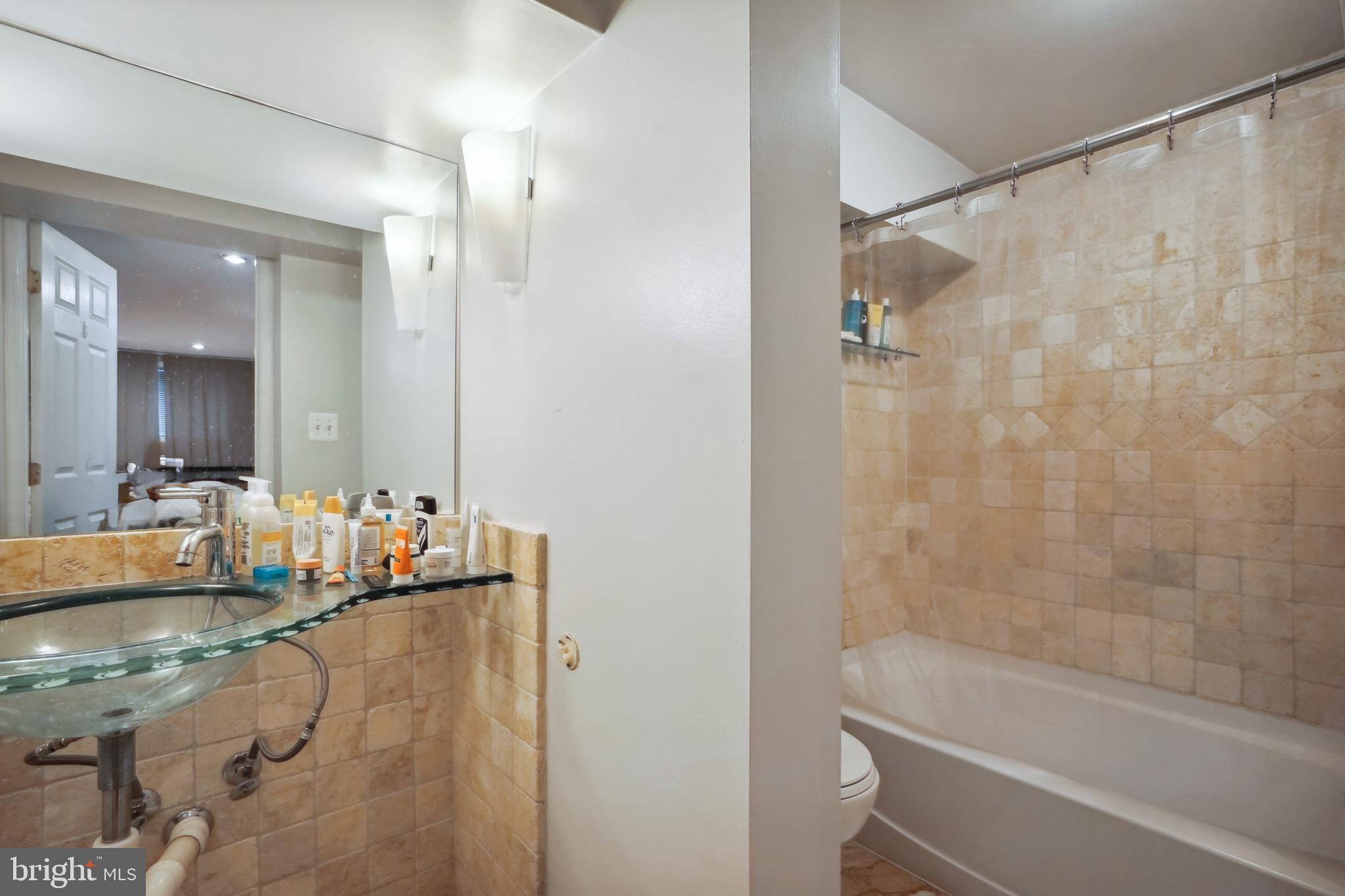 LOGAN CIRCLE - Residential Income