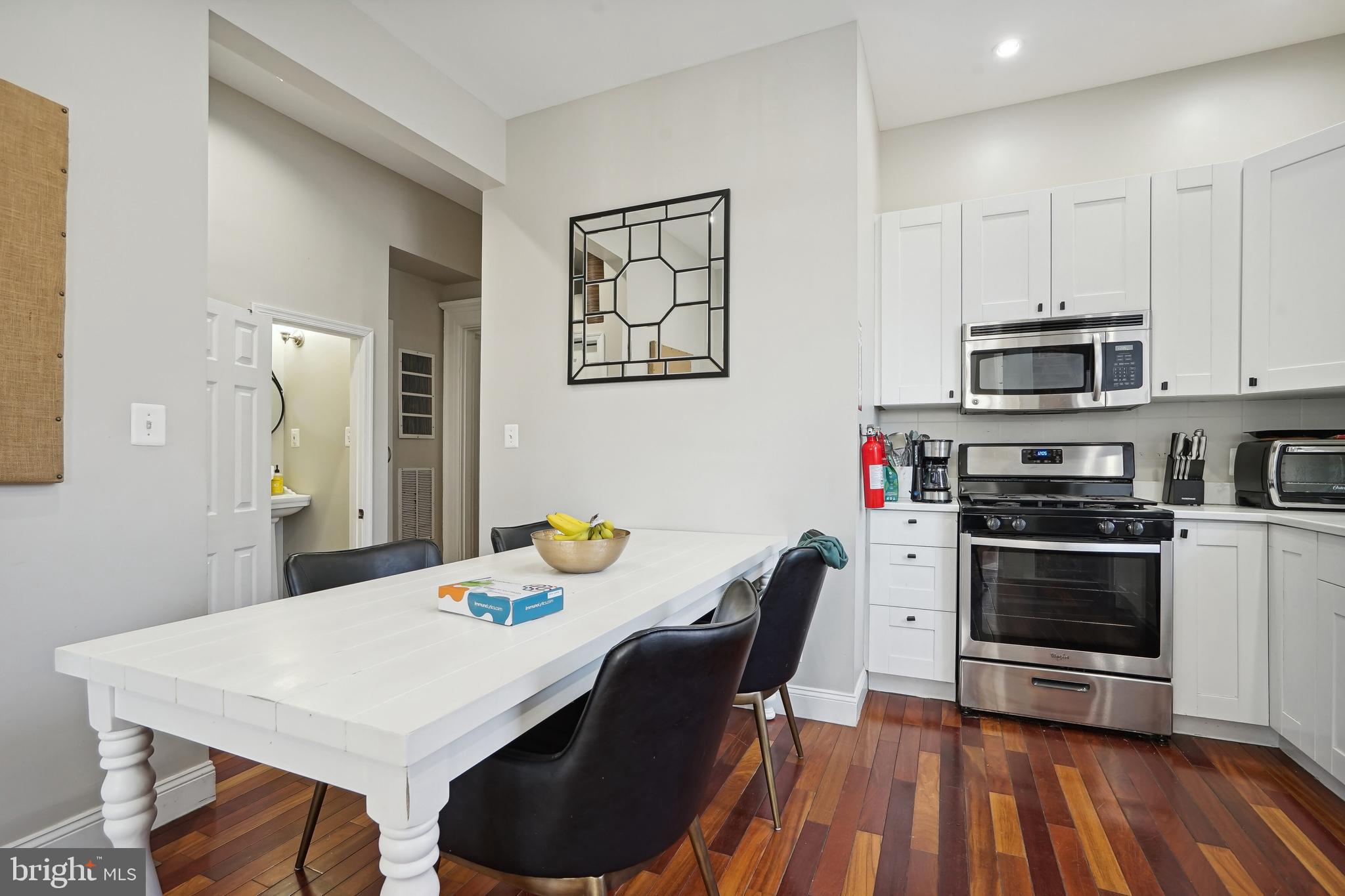 LOGAN CIRCLE - Residential Income