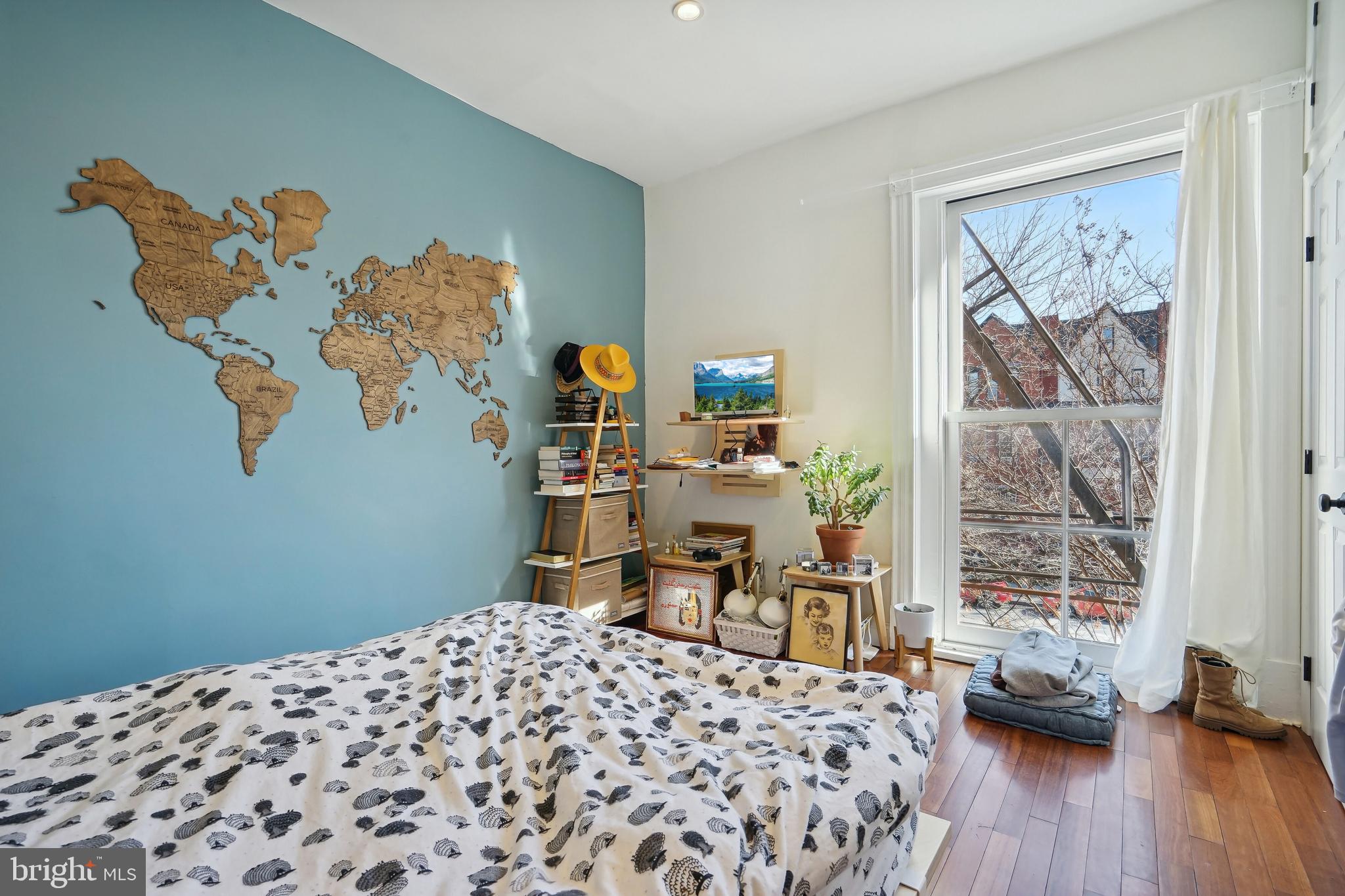LOGAN CIRCLE - Residential Income