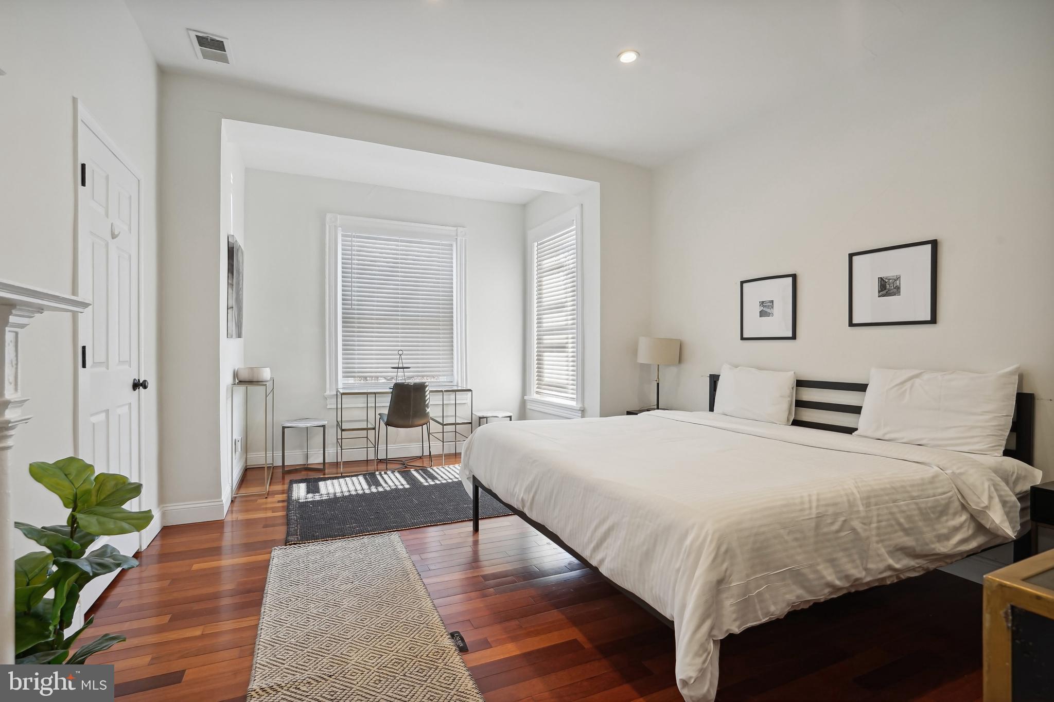 LOGAN CIRCLE - Residential Income