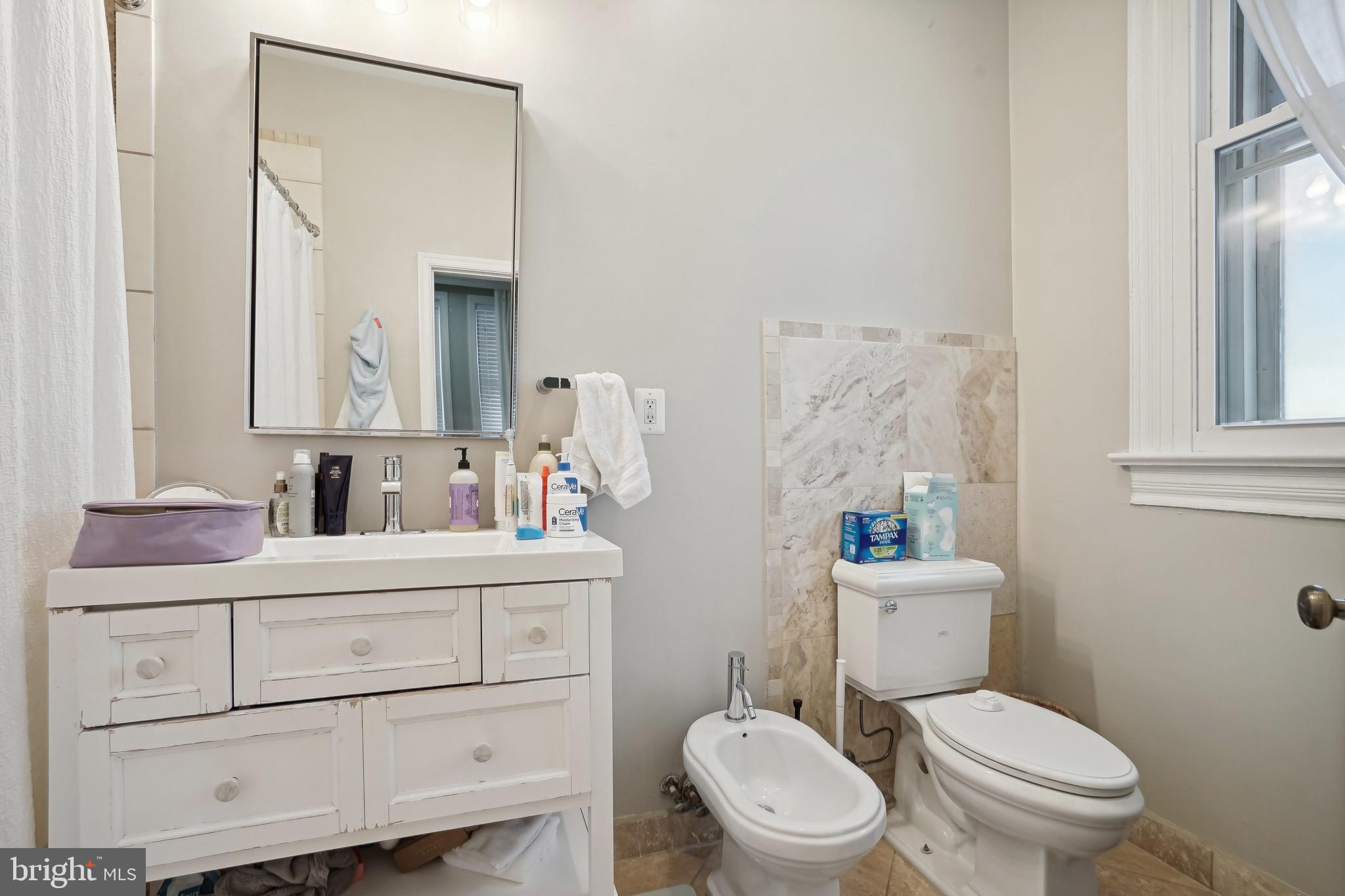 LOGAN CIRCLE - Residential Income
