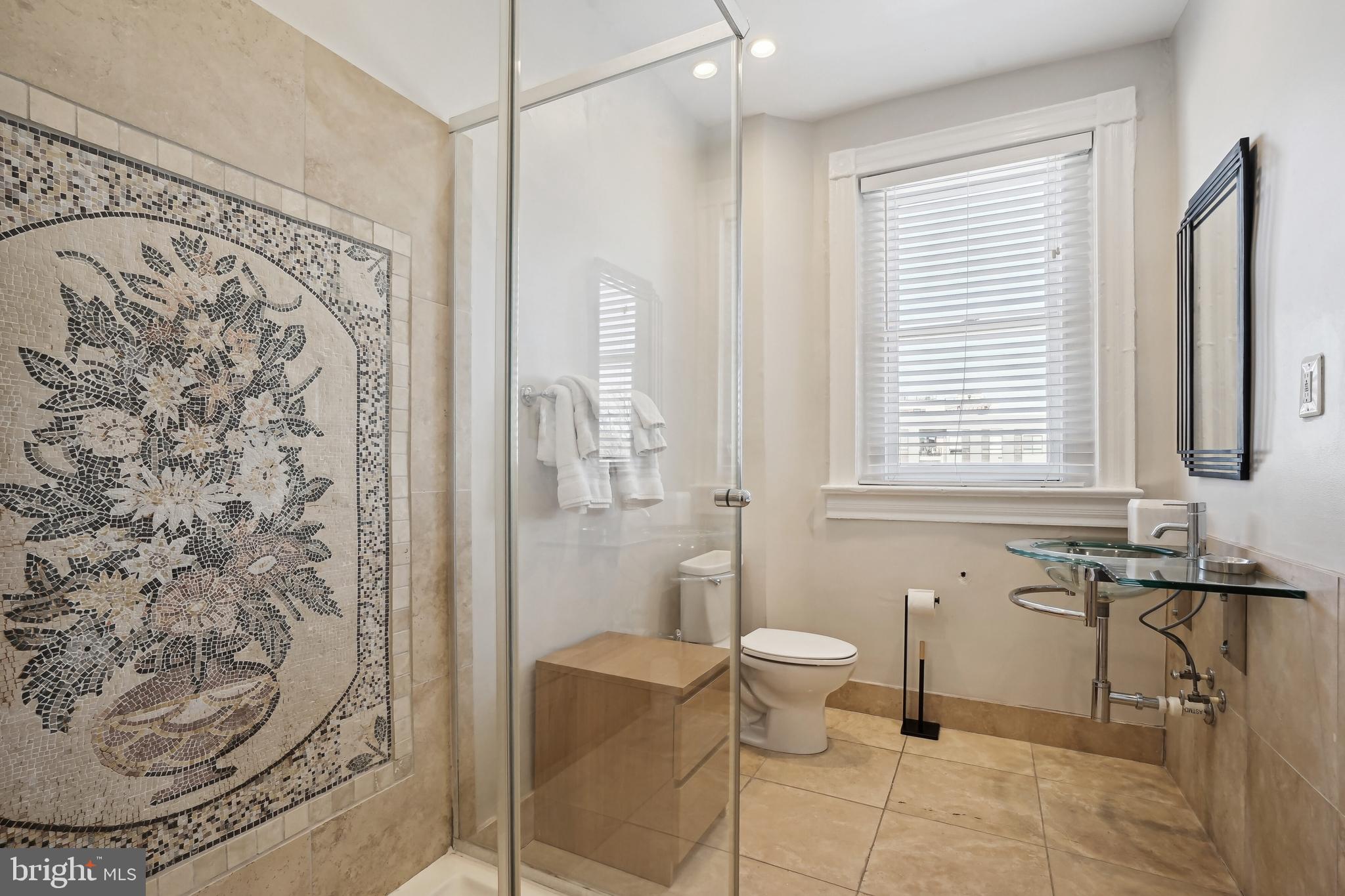 LOGAN CIRCLE - Residential Income
