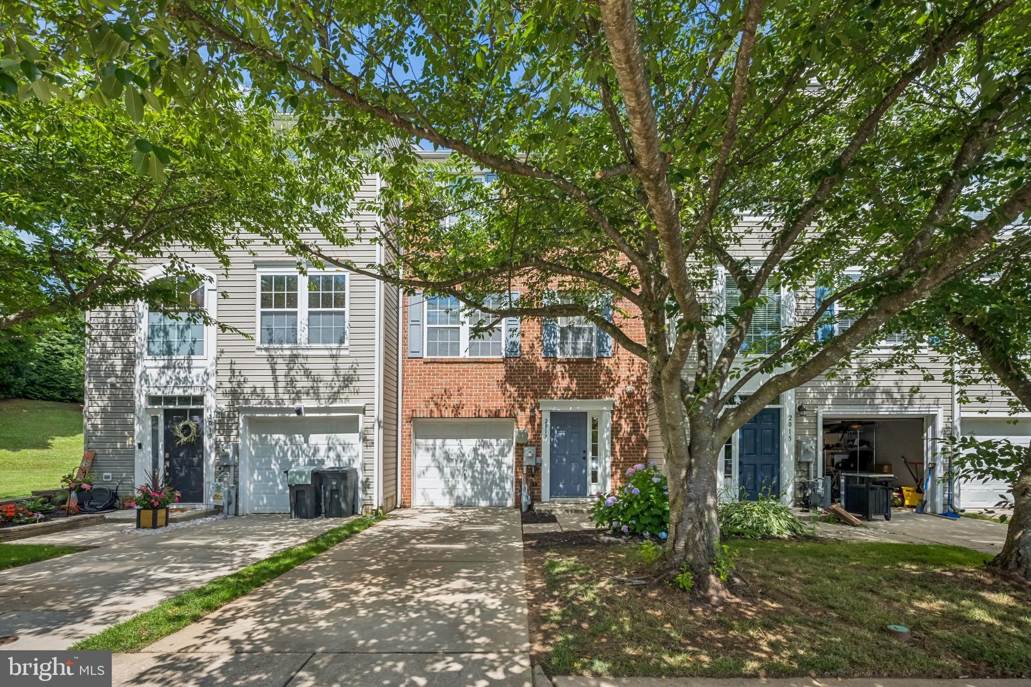 2017 MARIA COURT