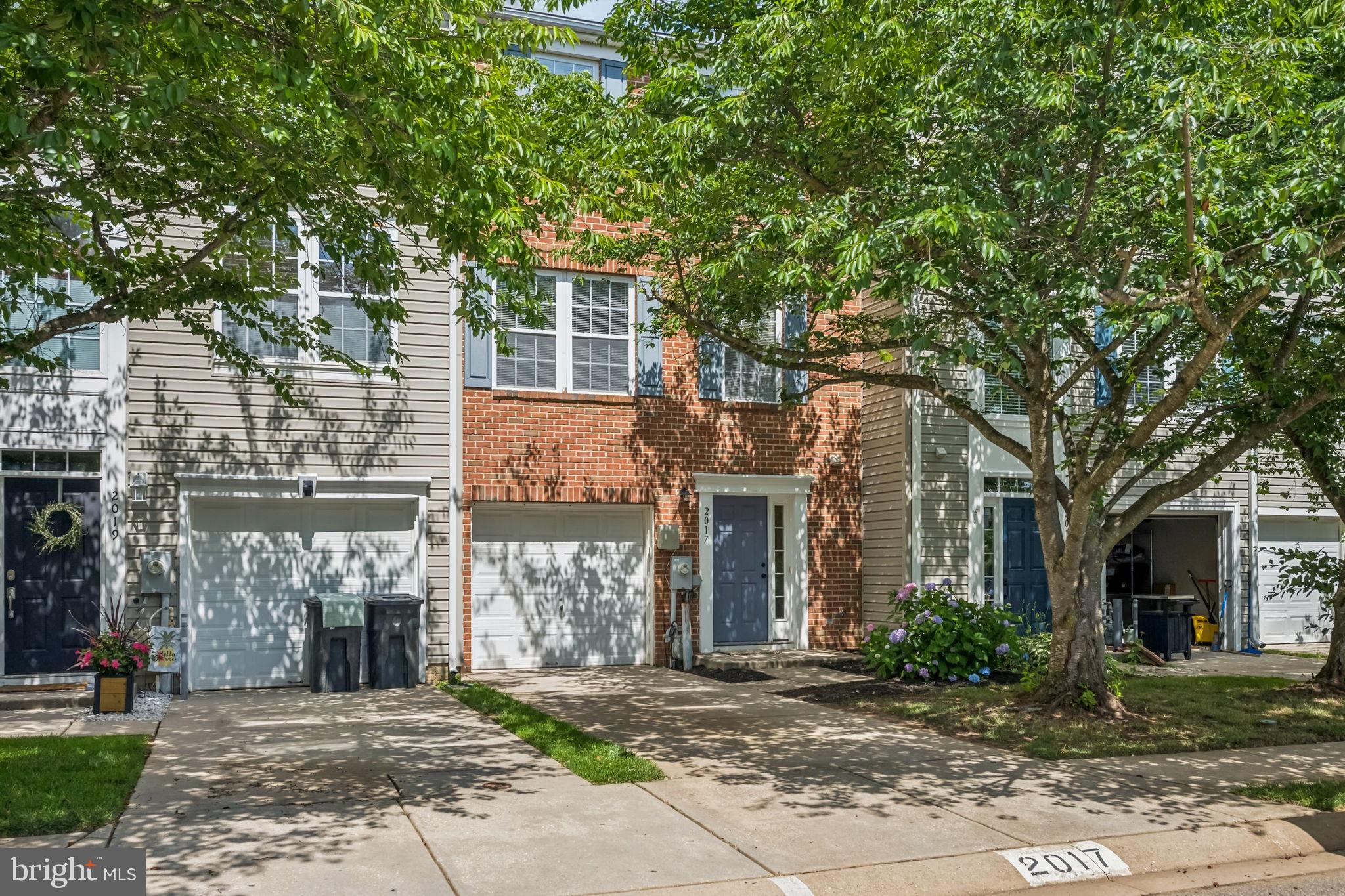 2017 MARIA COURT