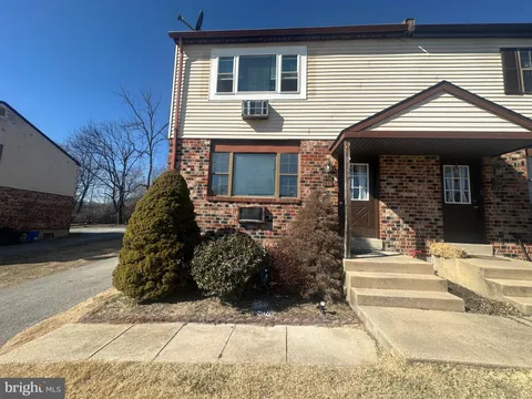 18 Thomas Road Unit 18, Aston, PA MLS: PADE2084828