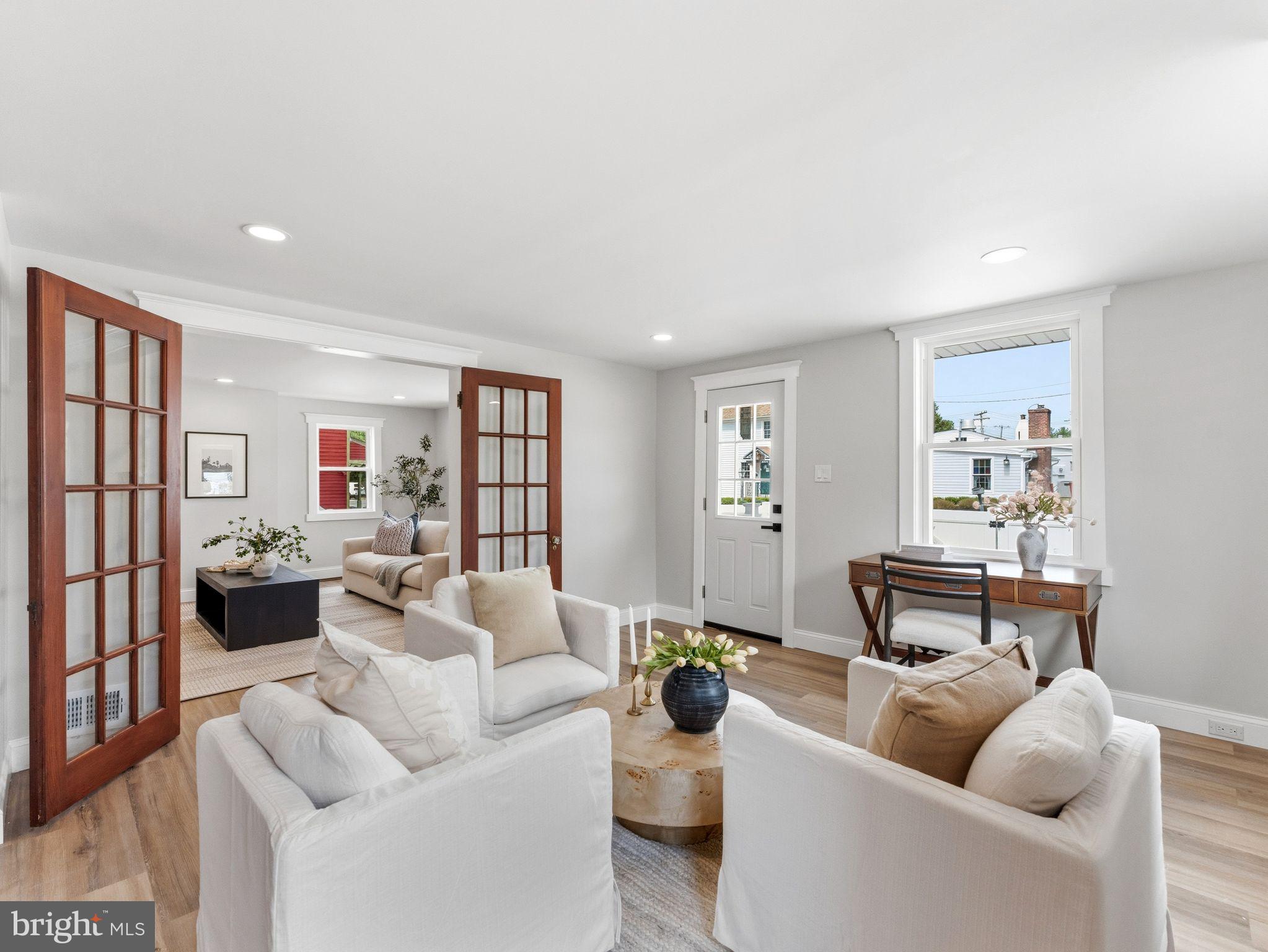 1133 ALMOND ROAD