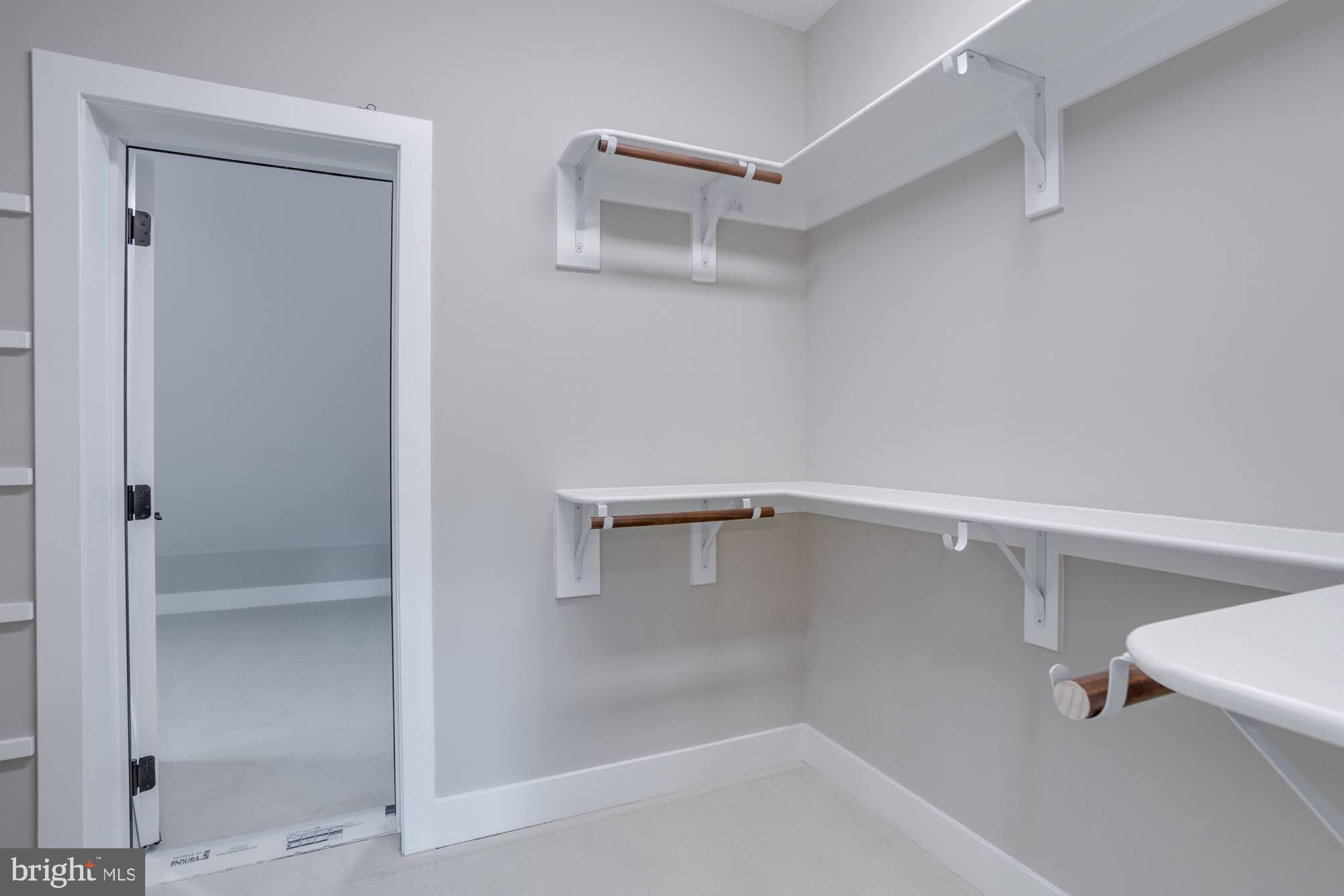 LEE MEADOWS - Residential