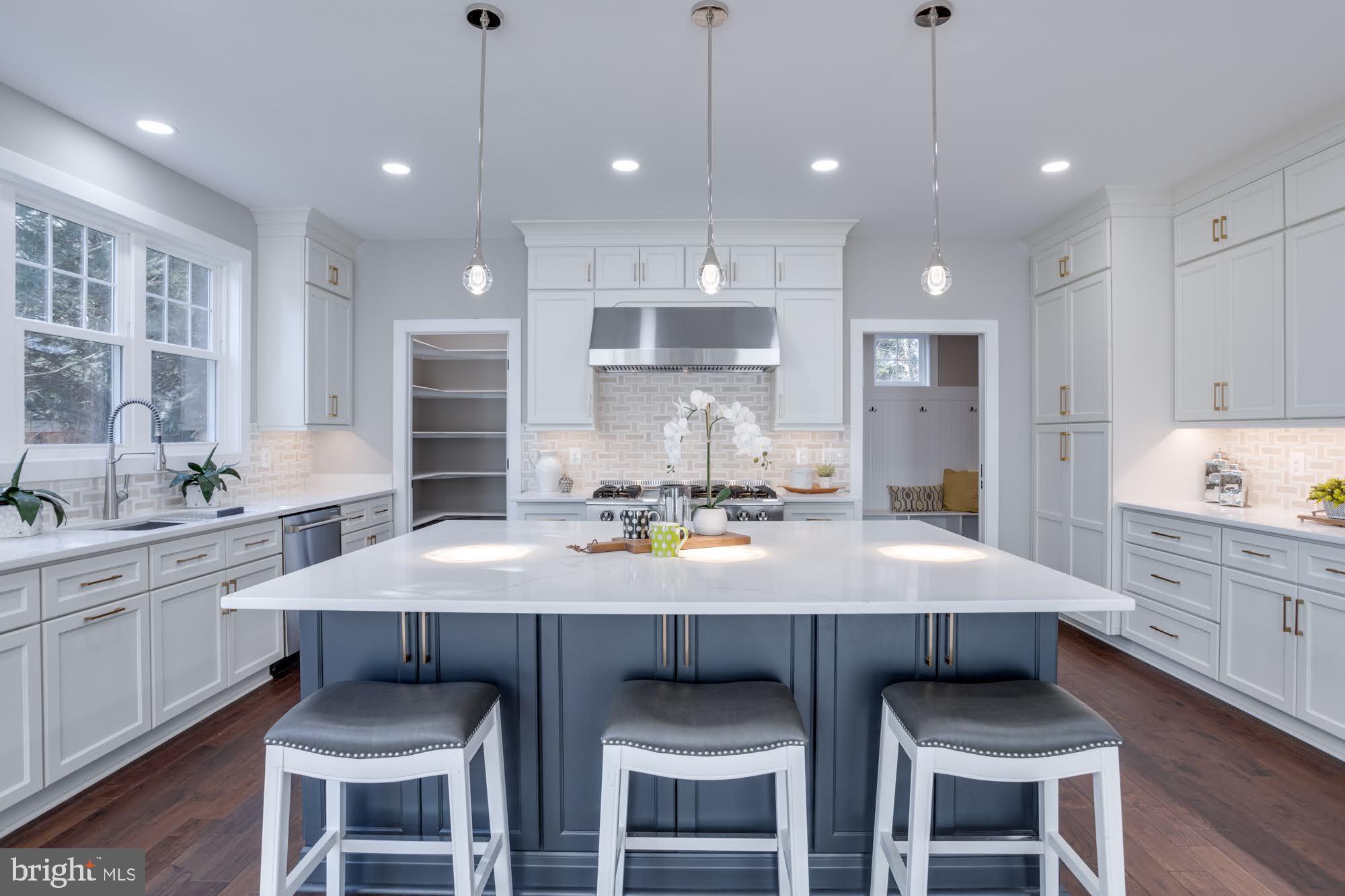 LEE MEADOWS - Residential