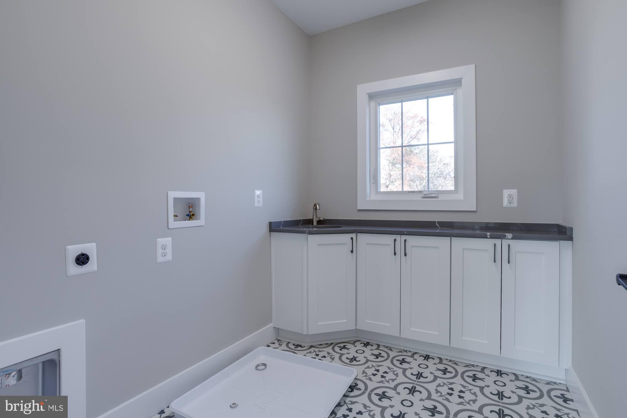 LEE MEADOWS - Residential