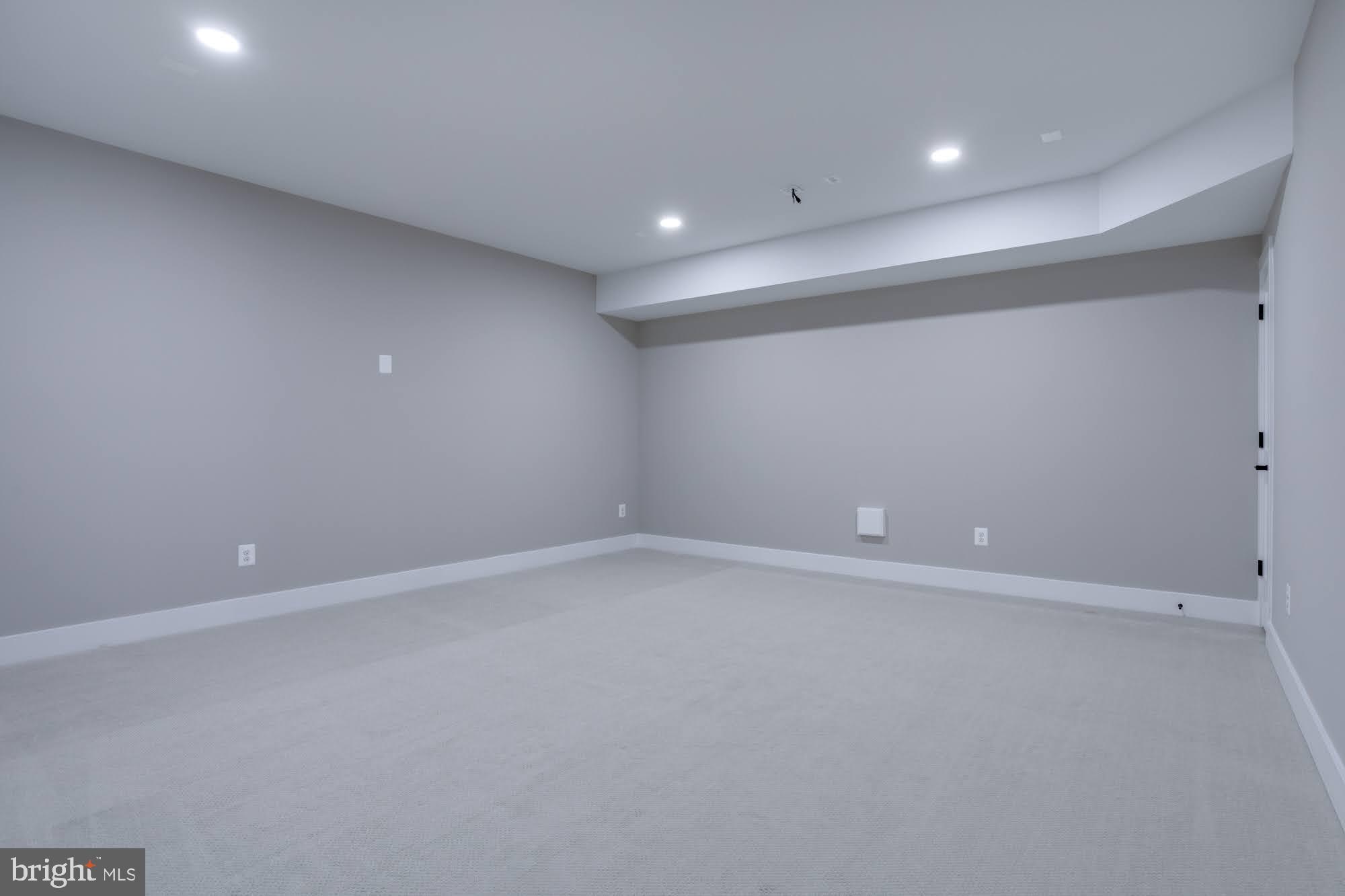 LEE MEADOWS - Residential