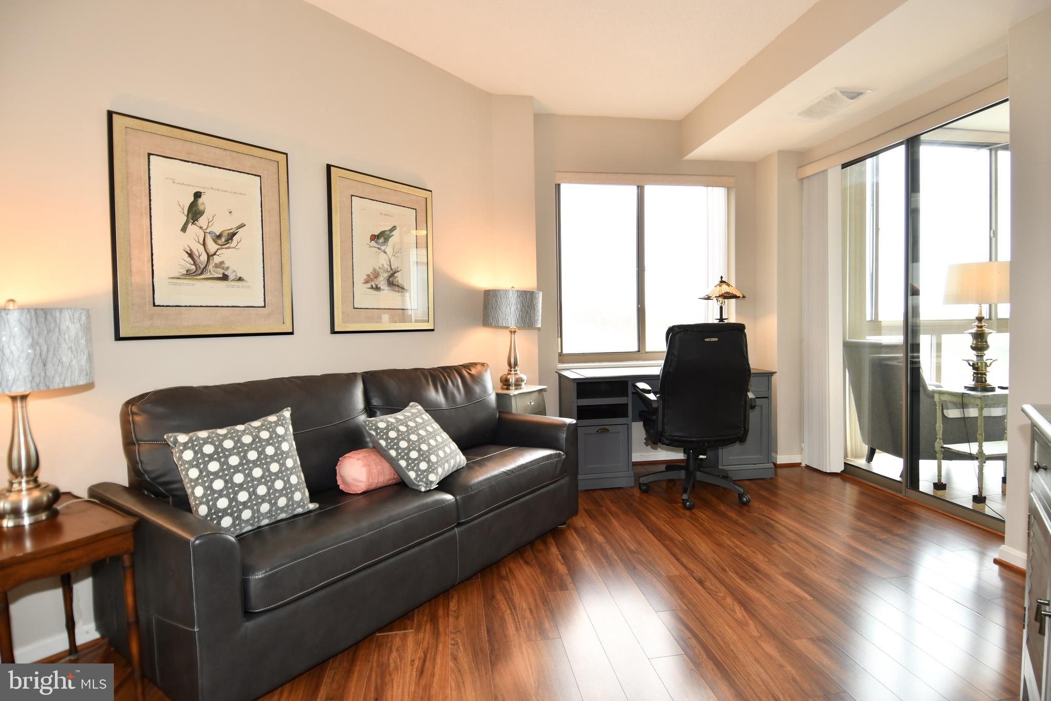 LEISURE WORLD - Residential