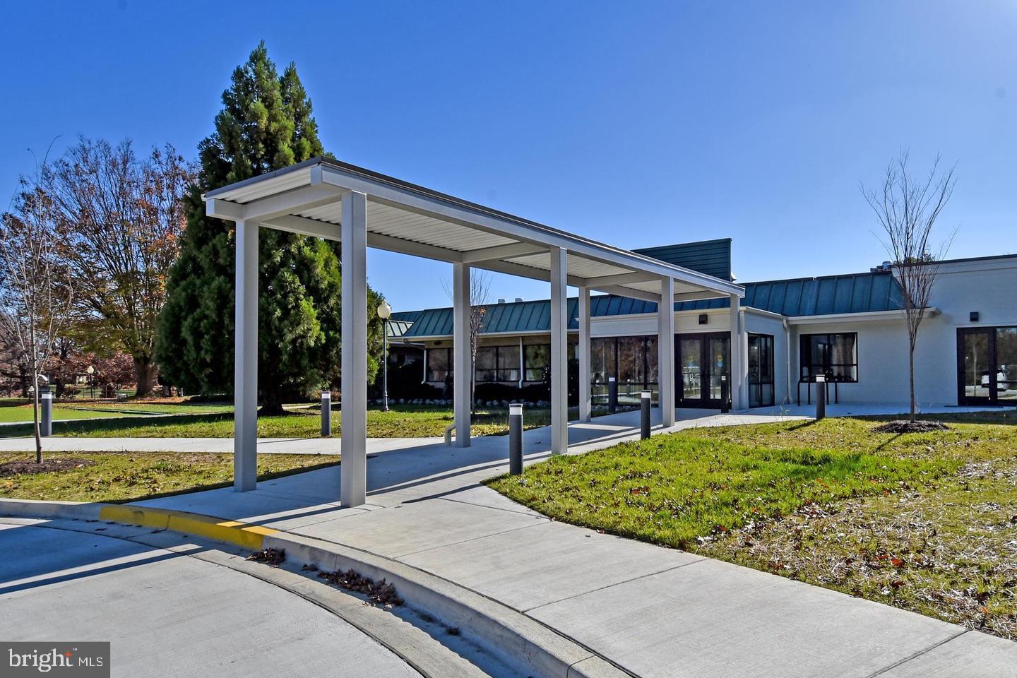 LEISURE WORLD - Residential