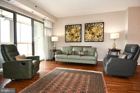 Condo For Sale - 3100 N Leisure World Boulevard #811<br/> SILVER SPRING, MD 20906