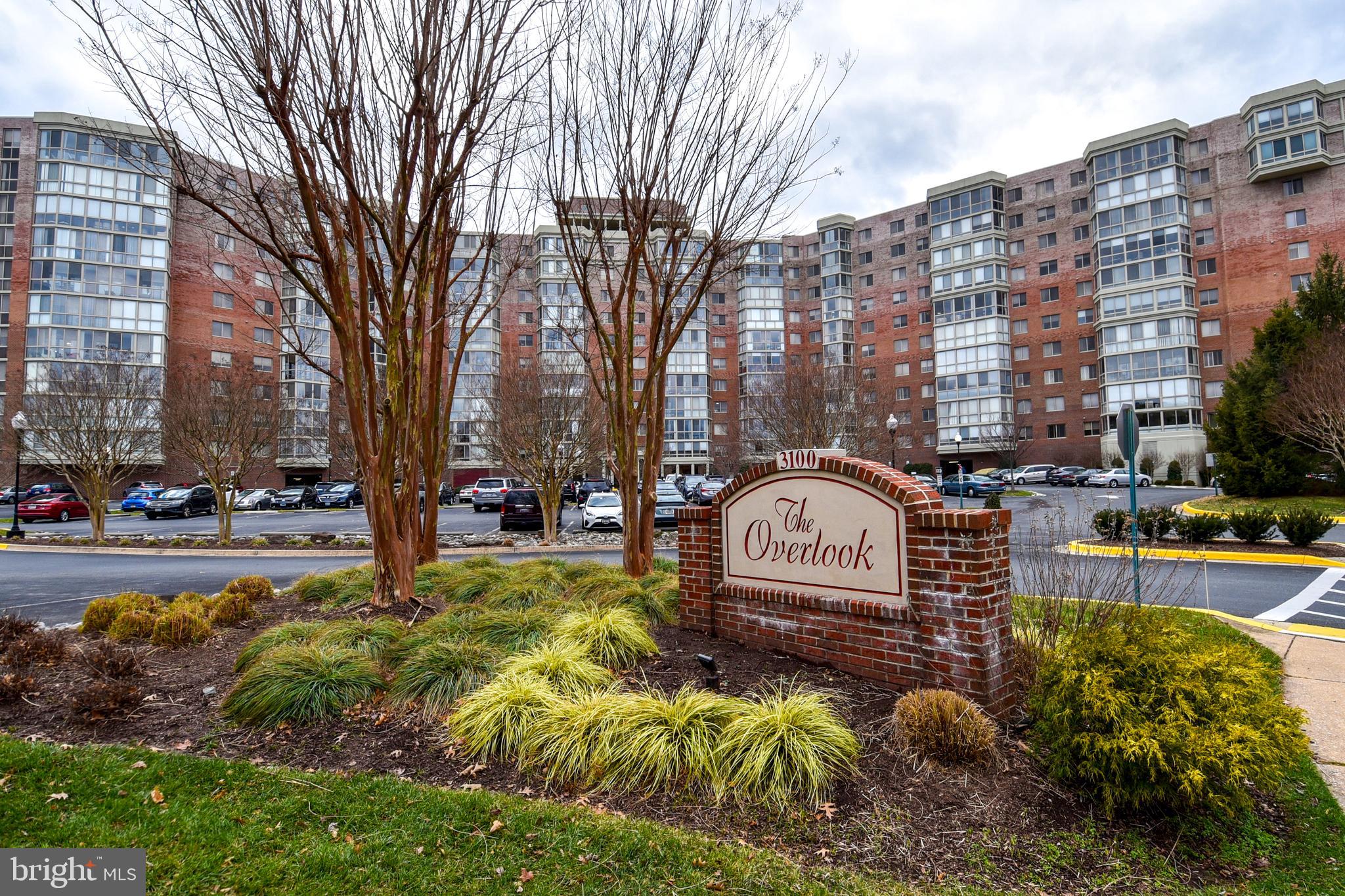 LEISURE WORLD - Residential