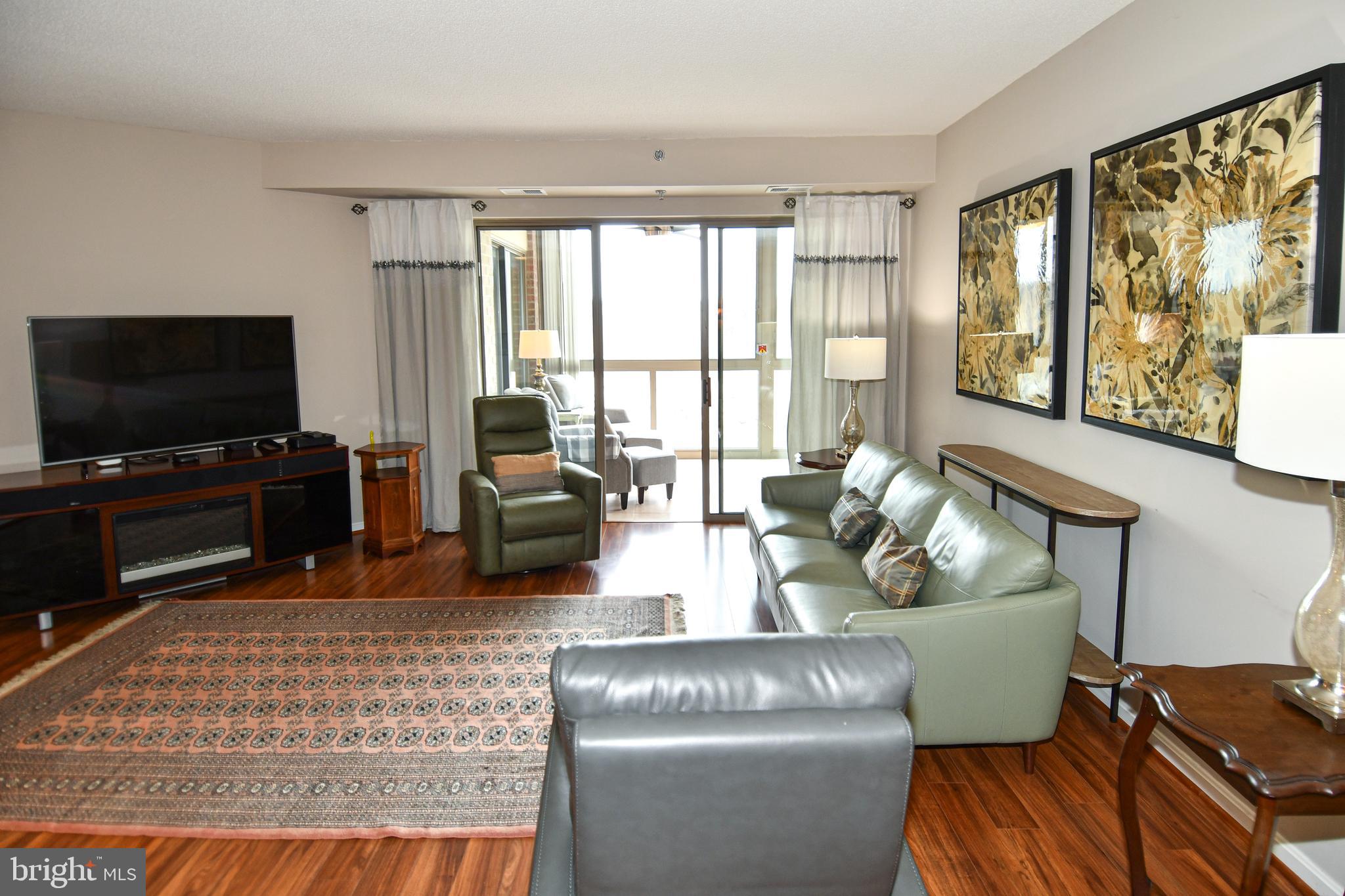 LEISURE WORLD - Residential