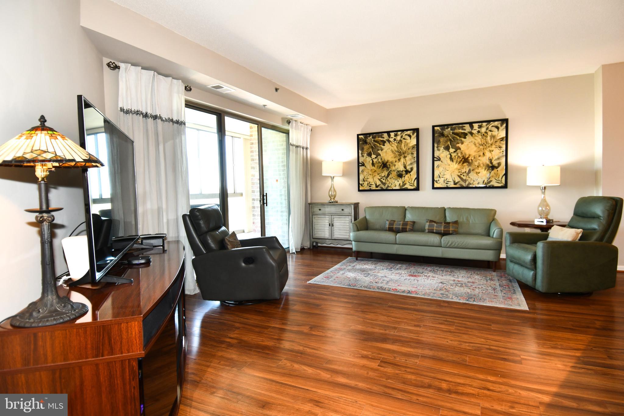 LEISURE WORLD - Residential