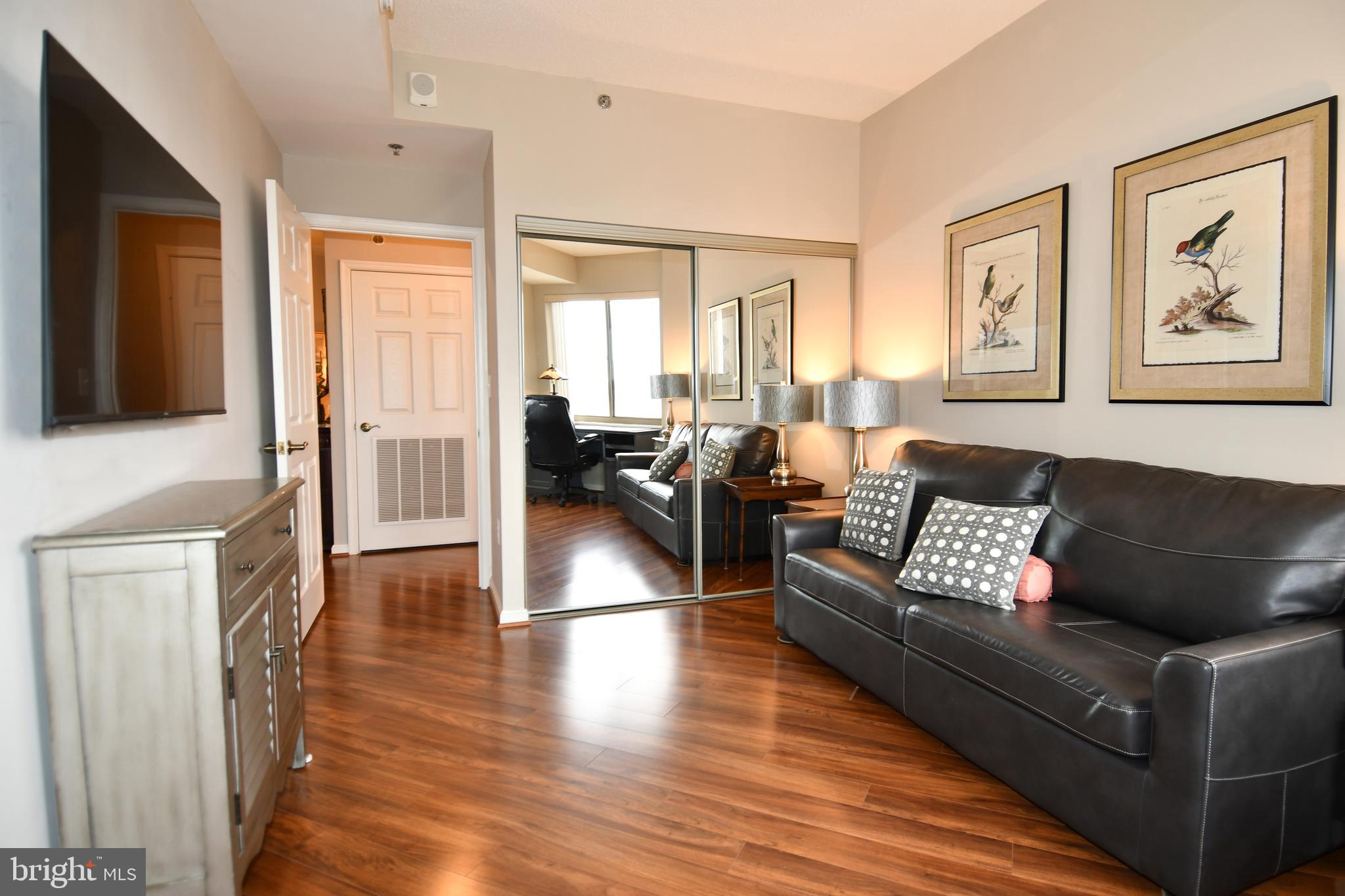 LEISURE WORLD - Residential