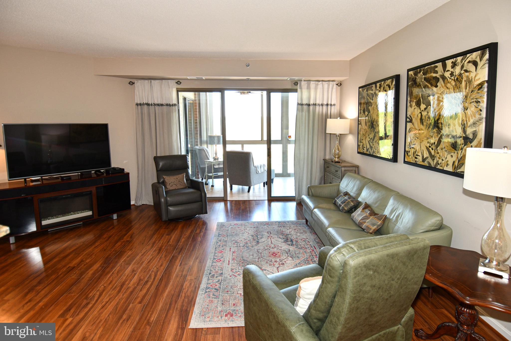 LEISURE WORLD - Residential