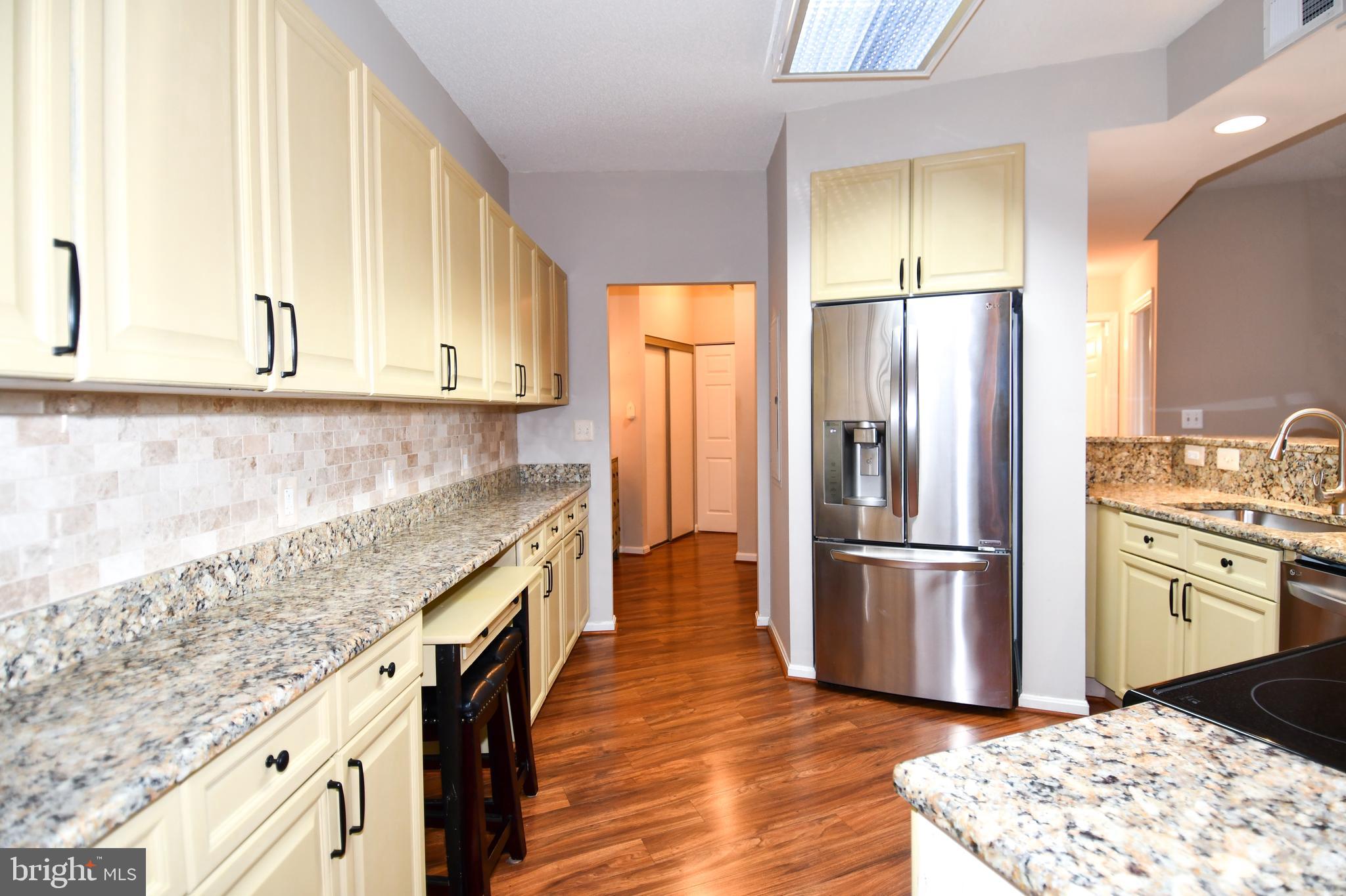 LEISURE WORLD - Residential