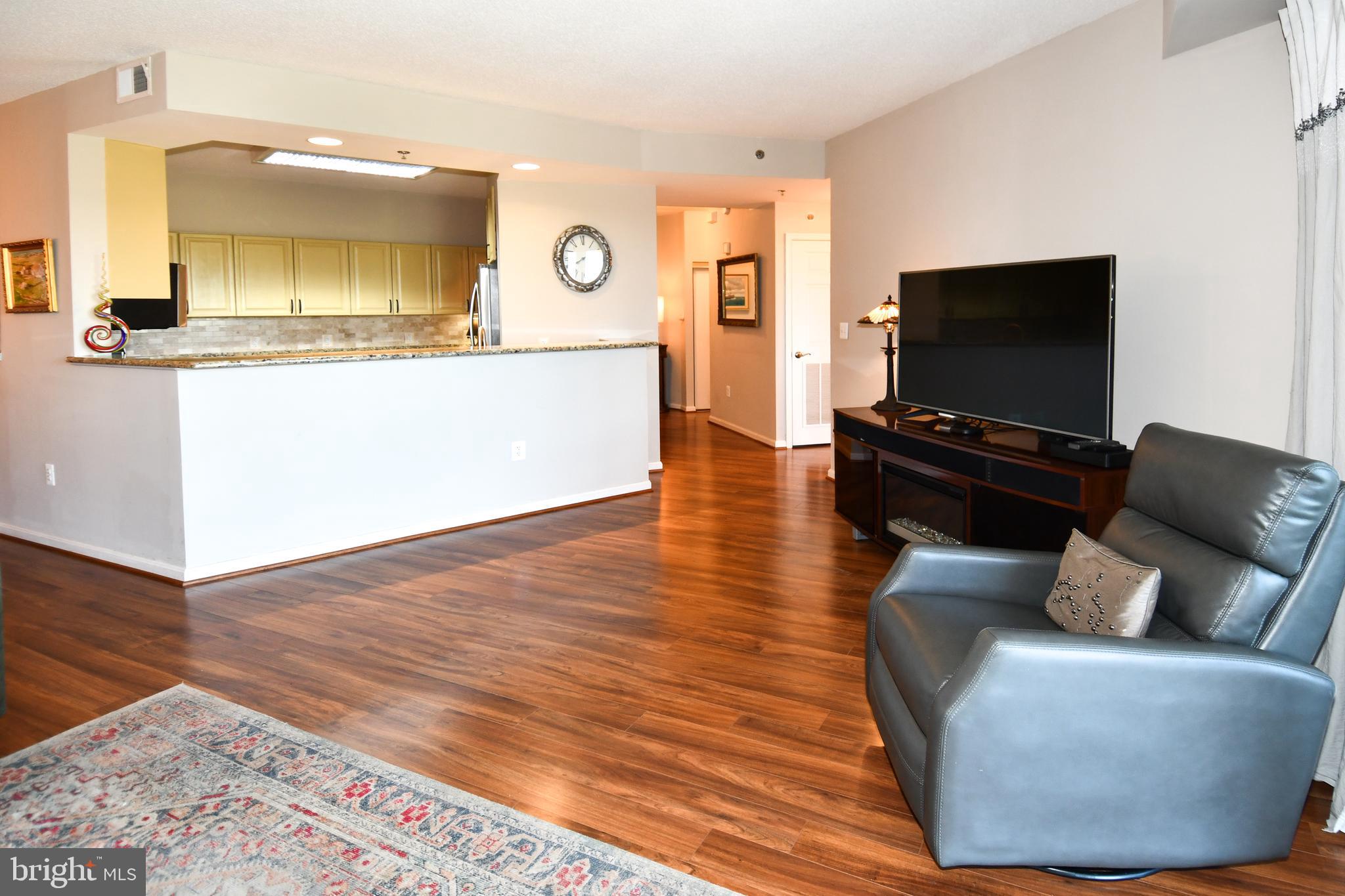 LEISURE WORLD - Residential