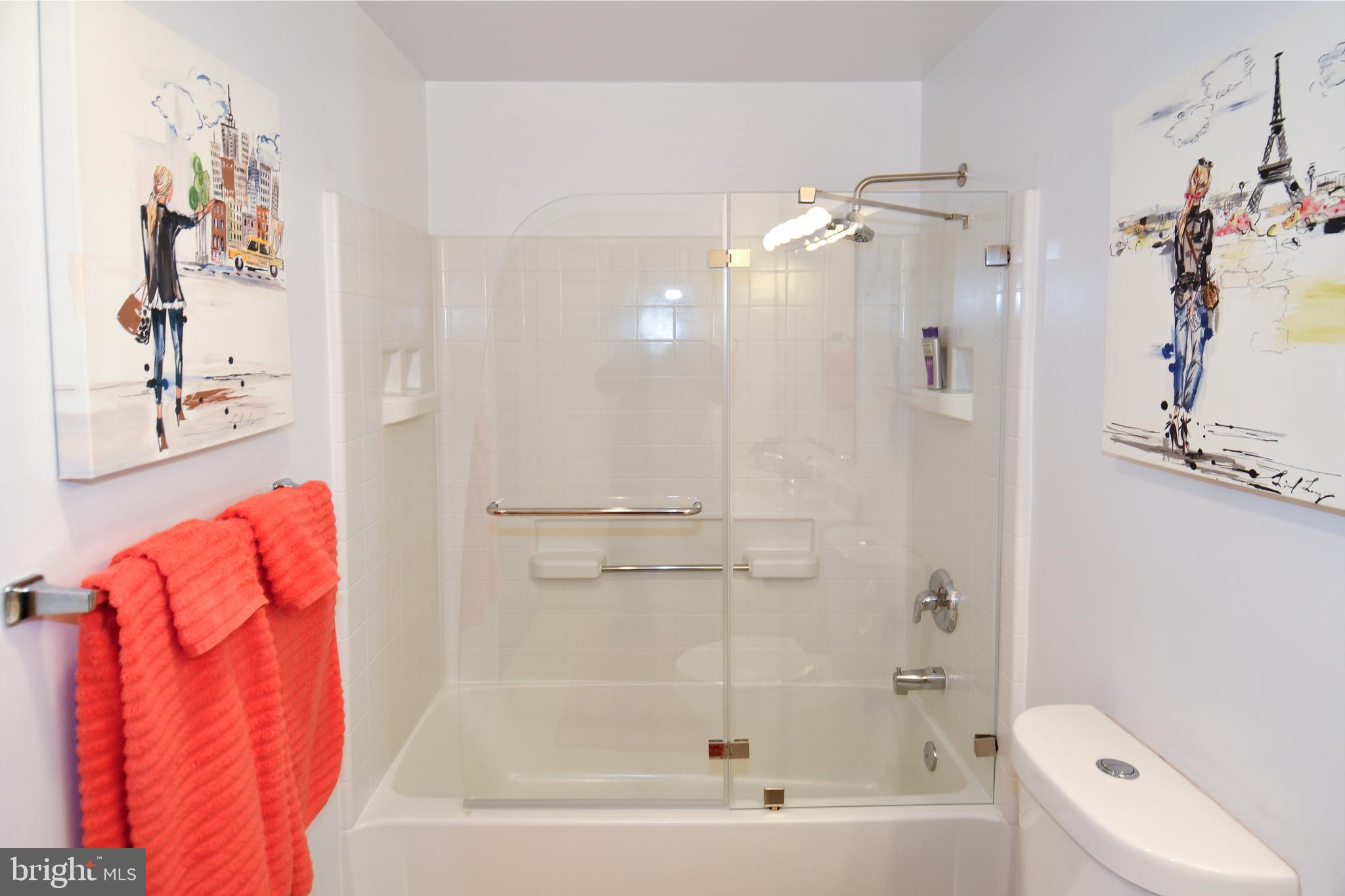 LEISURE WORLD - Residential