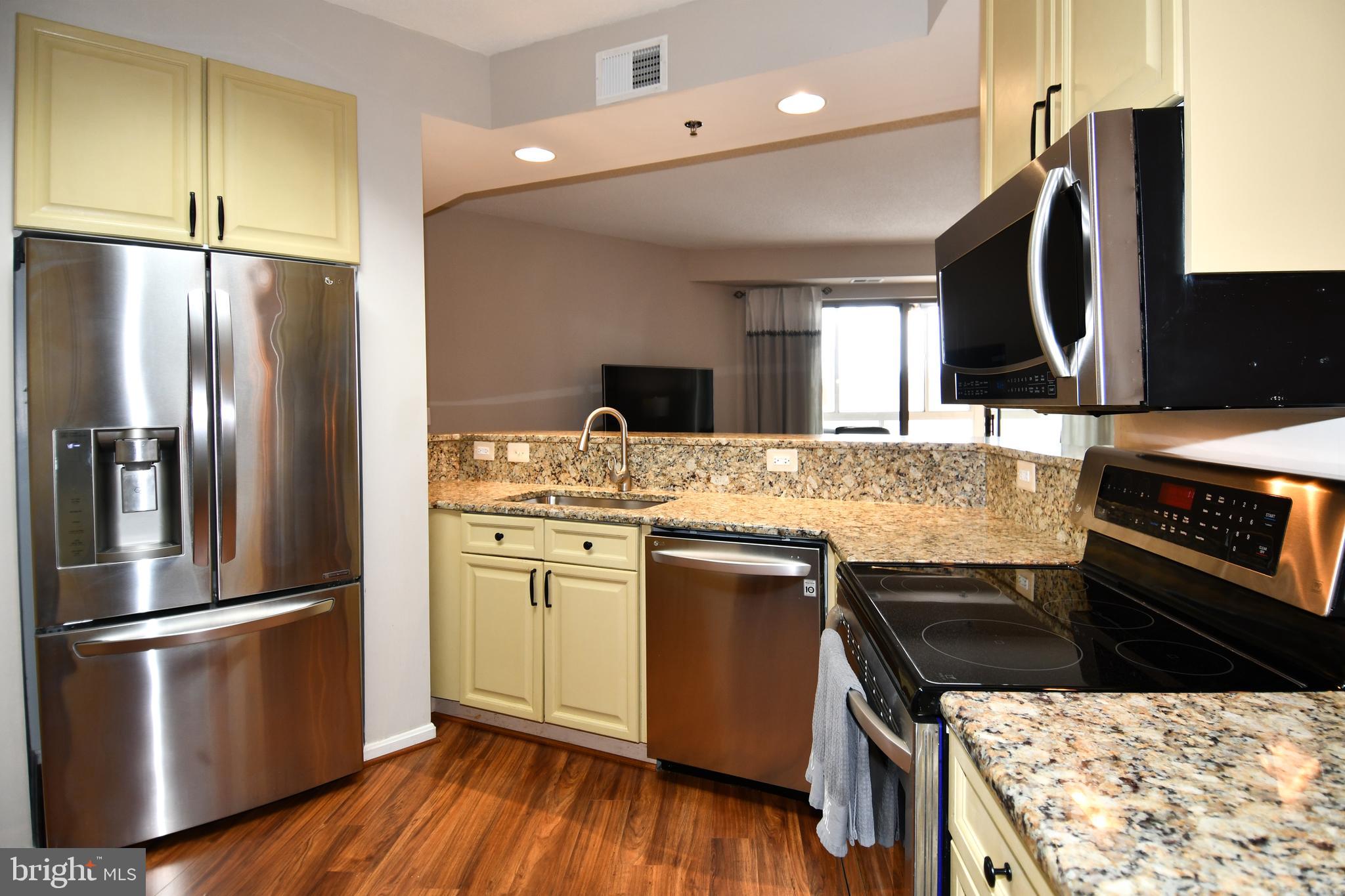 LEISURE WORLD - Residential