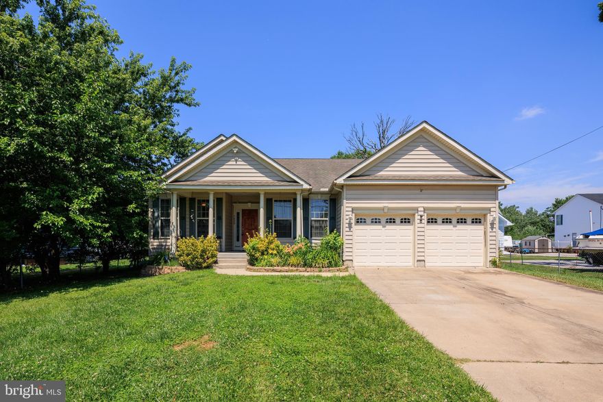 BEAUTIFUL ONE LEVEL WATERFRONT HOME WITH 2 CAR GARAGE! Welcome to your new waterfront home at 7820 Deboy Ave! This boast  almost 2000 sq ft containing 3 bedrooms, 2 full bathrooms, and an office/den all on one level. Open the front door and you're instantly greeted by the beautiful hardwood floors in the main foyer. Walk straight towards the back of the house where you pass a large bedroom on either side of you, as well as one of the full bathrooms and the office/den (or 4th bedroom!) Step into the huge light filled kitchen straight ahead, with easy access to the big back yard and trex rear deck through the Pella sliding glass door. Go fishing or crabbing from home with a lot of waterfrontage on Bear Creek! HUGE living room with very high ceilings! ENORMOUS master suite with a huge full bathroom. Bathroom features a jacuzzi tub (never used), stand up shower, and double vanity. Large 2 car garage with 4 spaces in the front. A waterman's paradise for a great price!