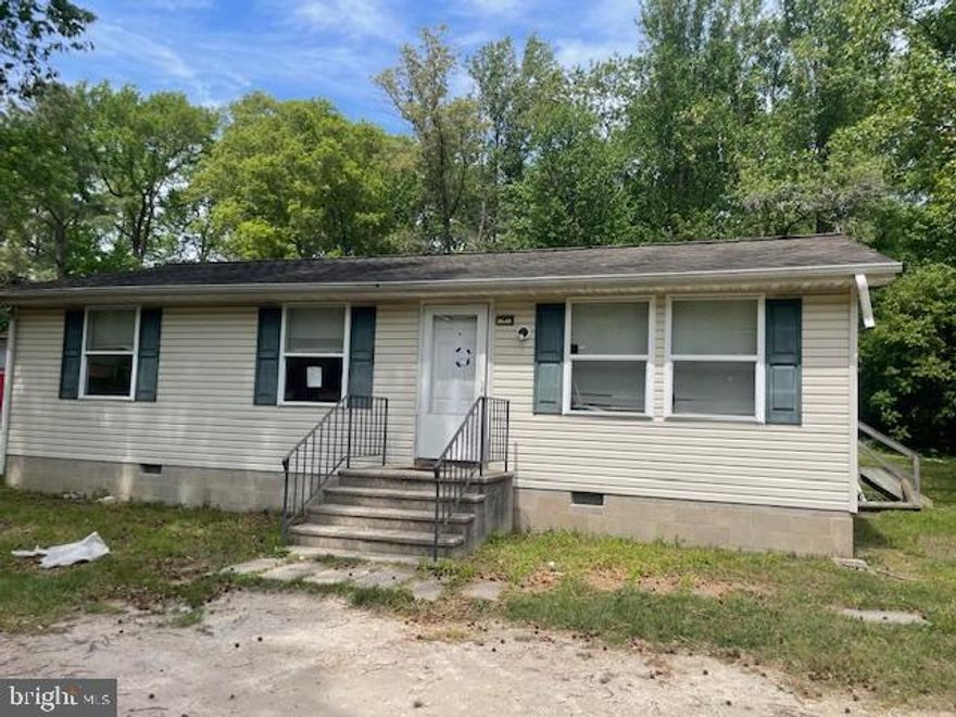 Set just outside of town, this rancher home is situated on .47 acres on cul-de-sac street. The simple single level living features 3 bedrooms, 1 bath with a semi-open floor plan. It is ready for your personal touches.