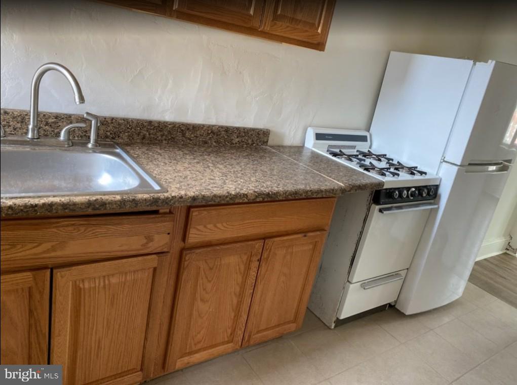 FAIRHILL - Commercial Sale