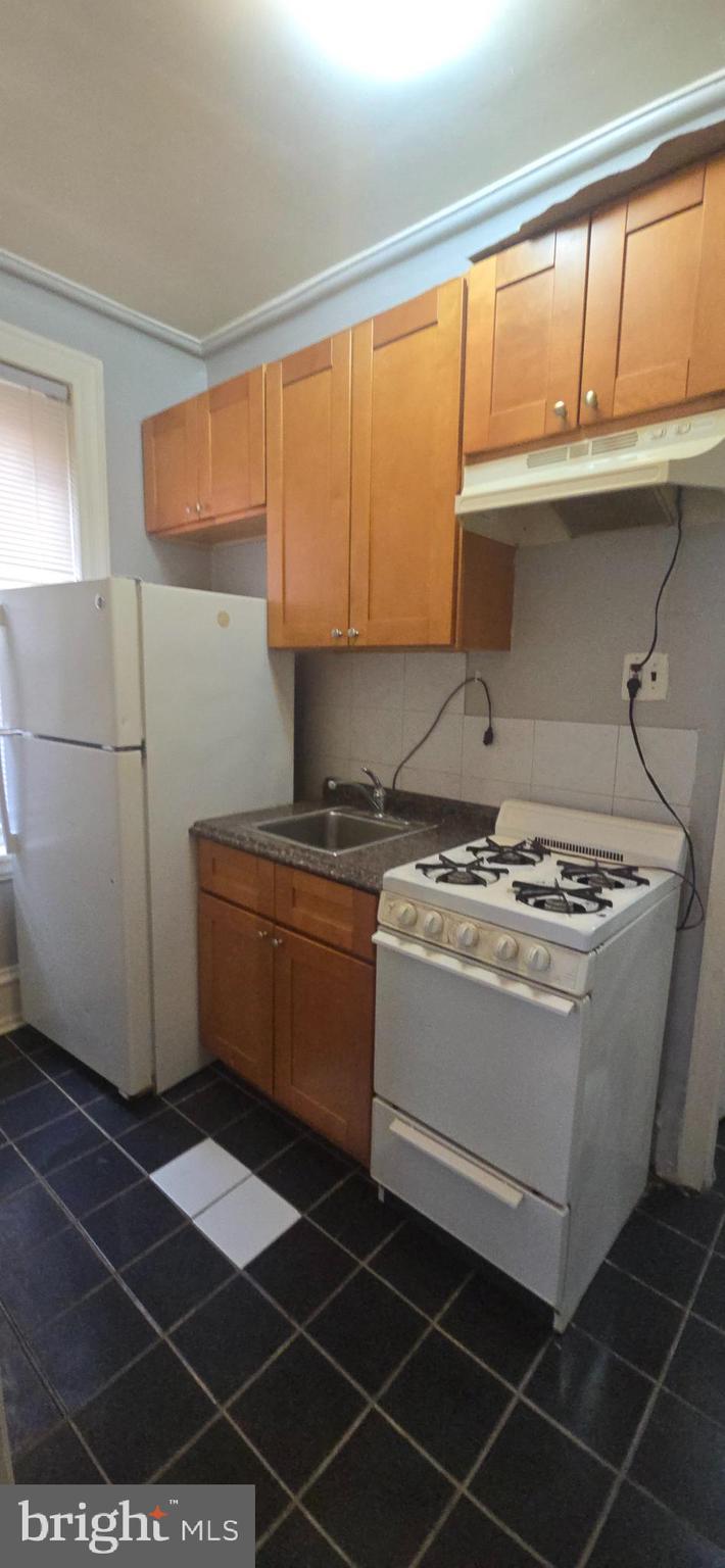 FAIRHILL - Commercial Sale