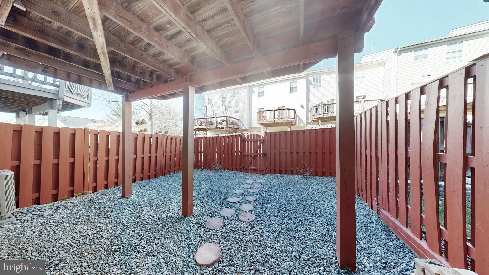 GREAT FALLS CHASE - Residential Lease