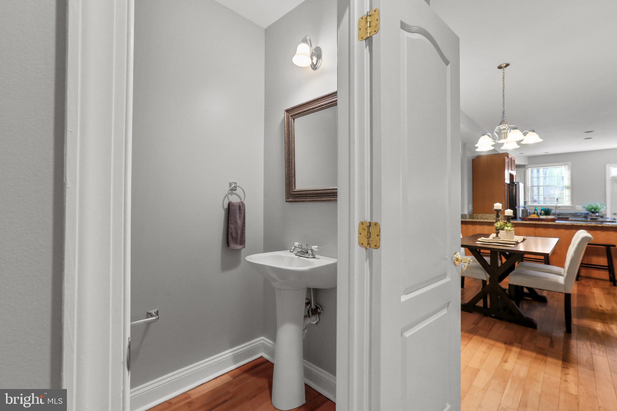 LOCUST POINT - Residential