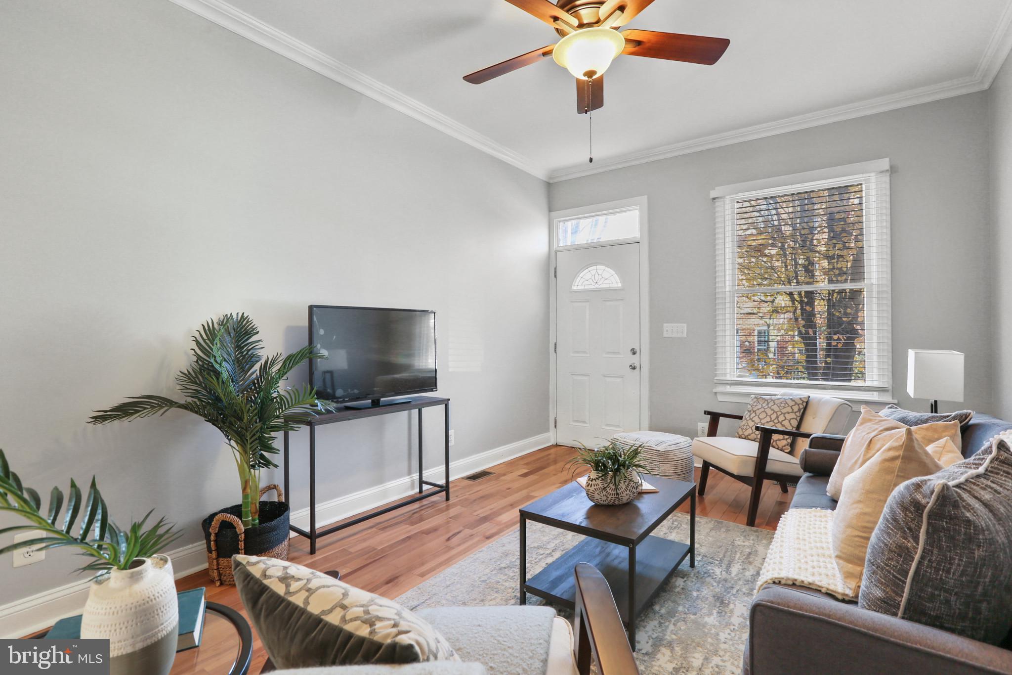 LOCUST POINT - Residential