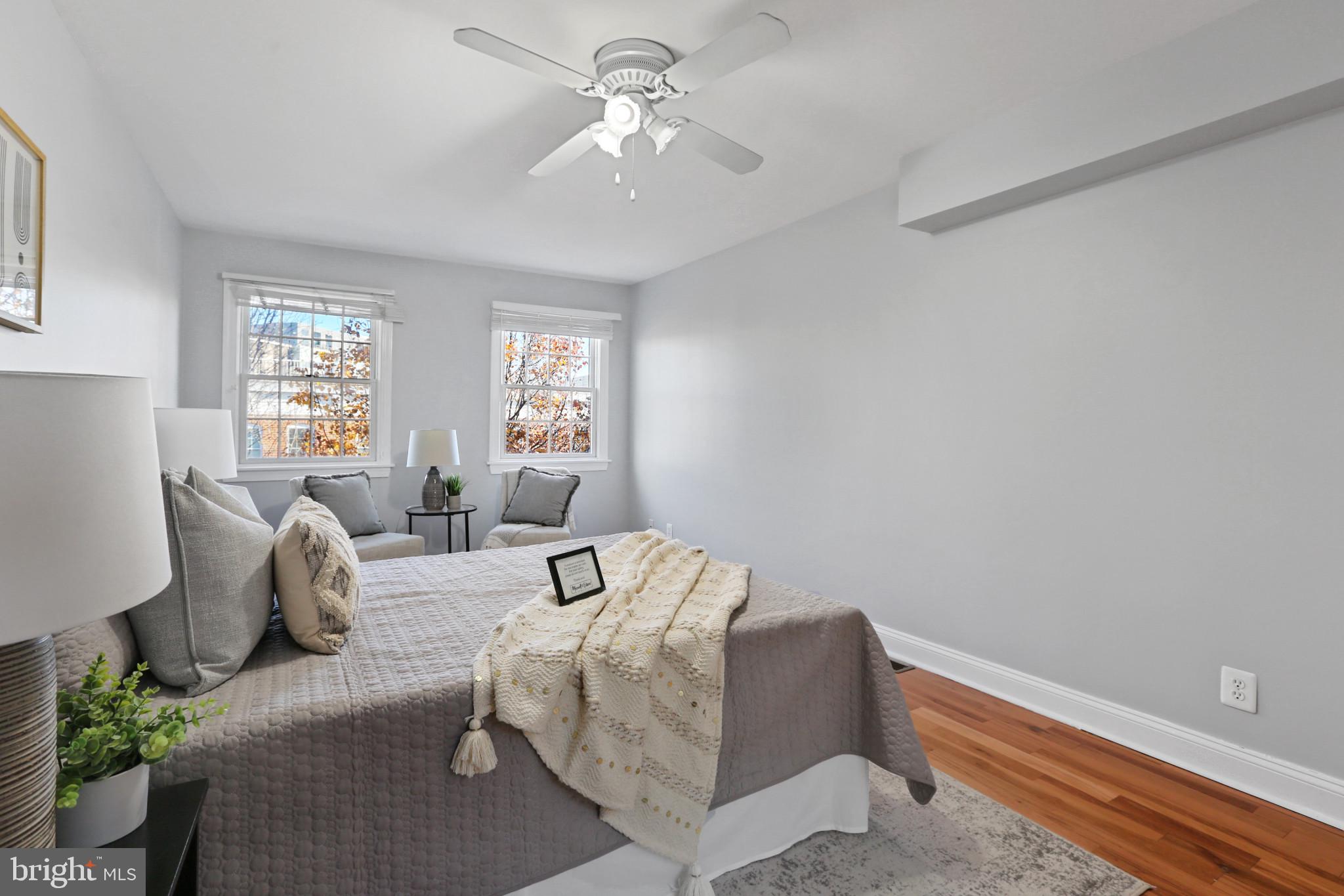 LOCUST POINT - Residential