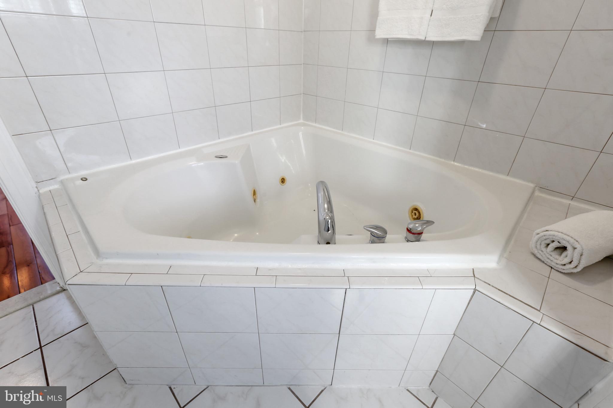 LOCUST POINT - Residential