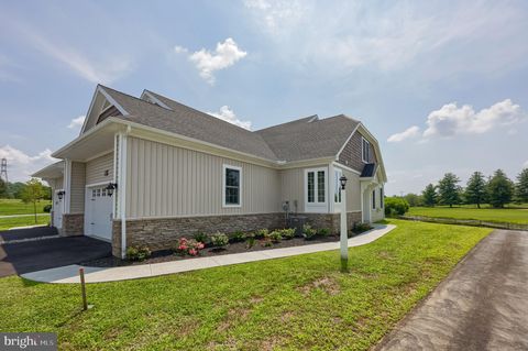 Townhouse For Sale - 112 Copperstone Court #48<br/> Lancaster County, MILLERSVILLE, PA 17551