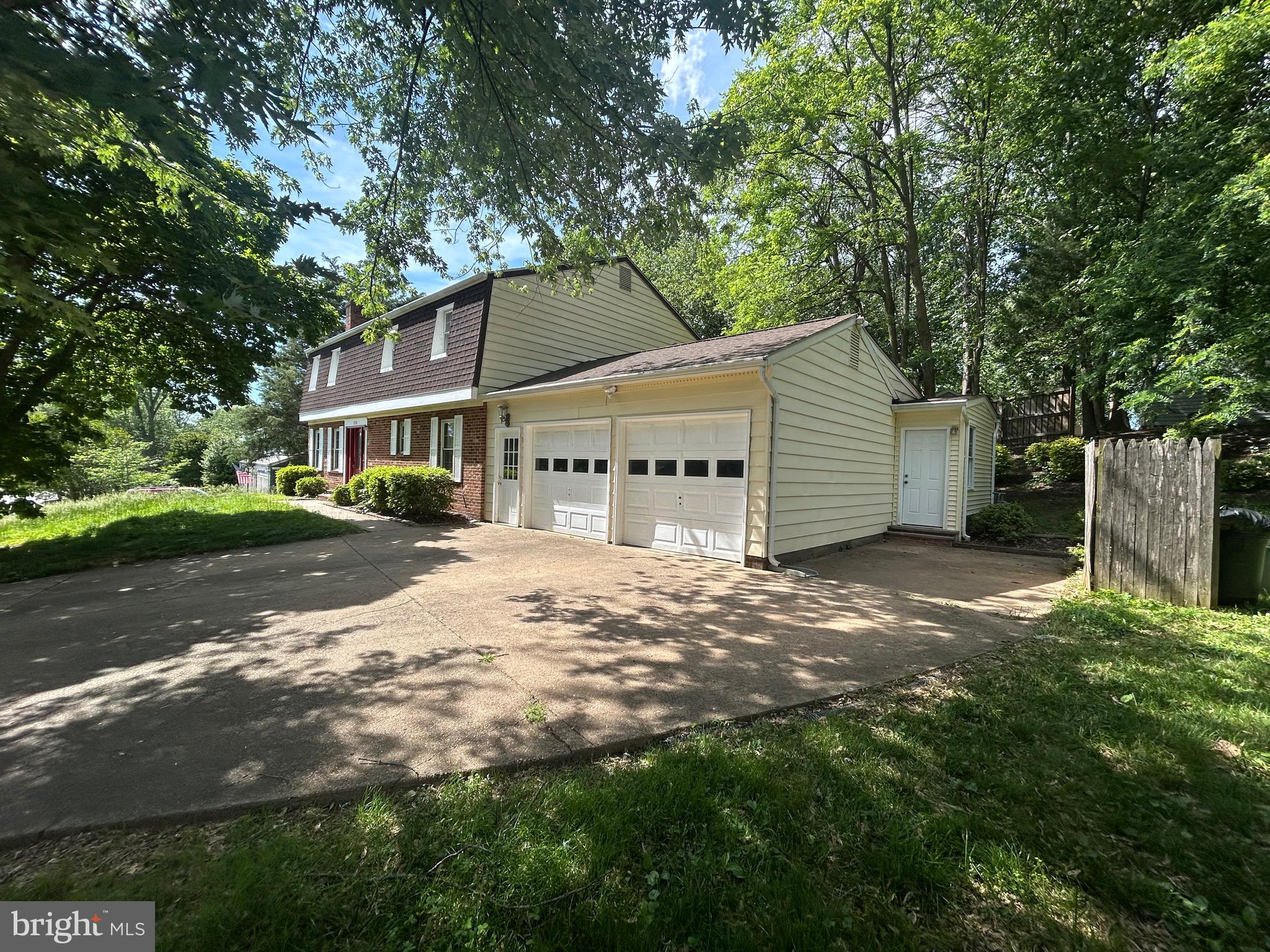 8524 BETTERTON COURT