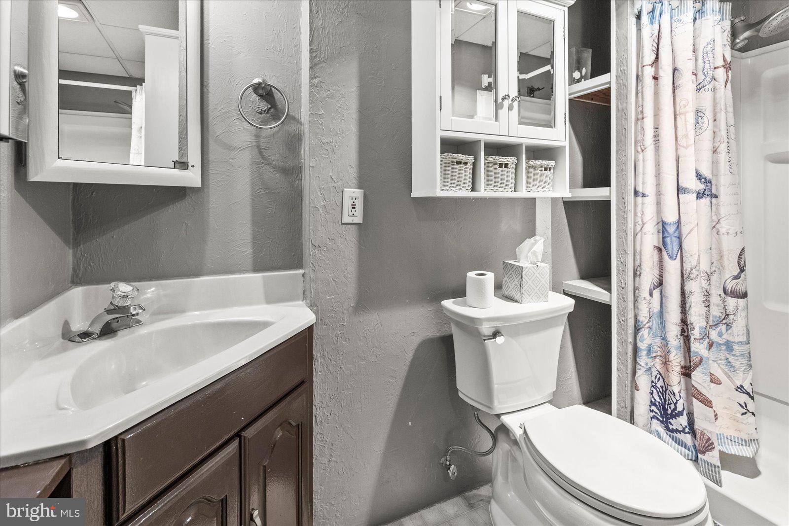 YORK TWP - Residential