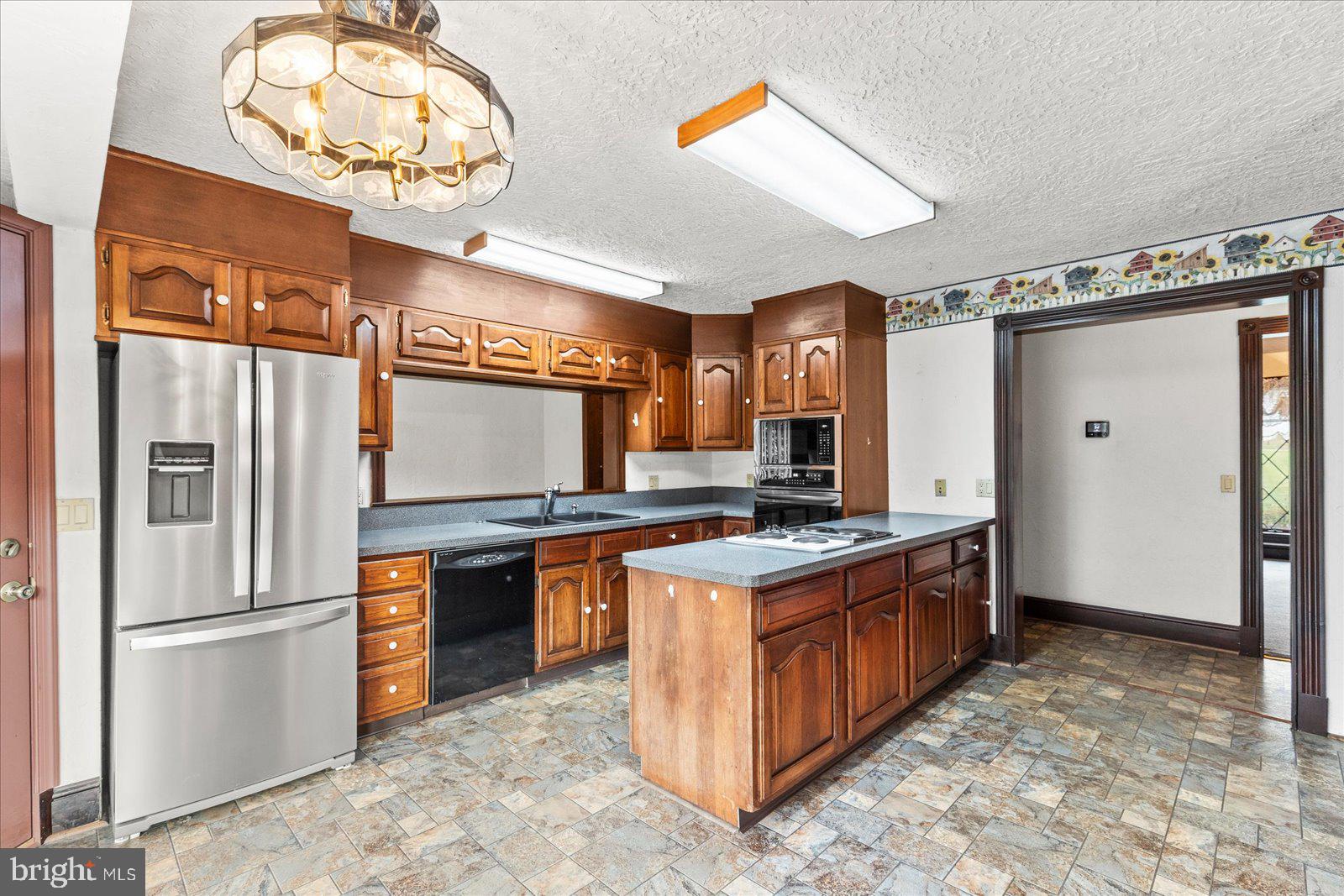 YORK TWP - Residential